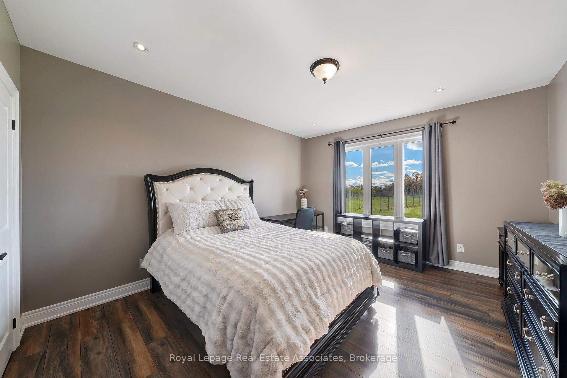 Photo 33 of 1130 Ridge Road, Hamilton, Rural Stoney Creek — HOMEH