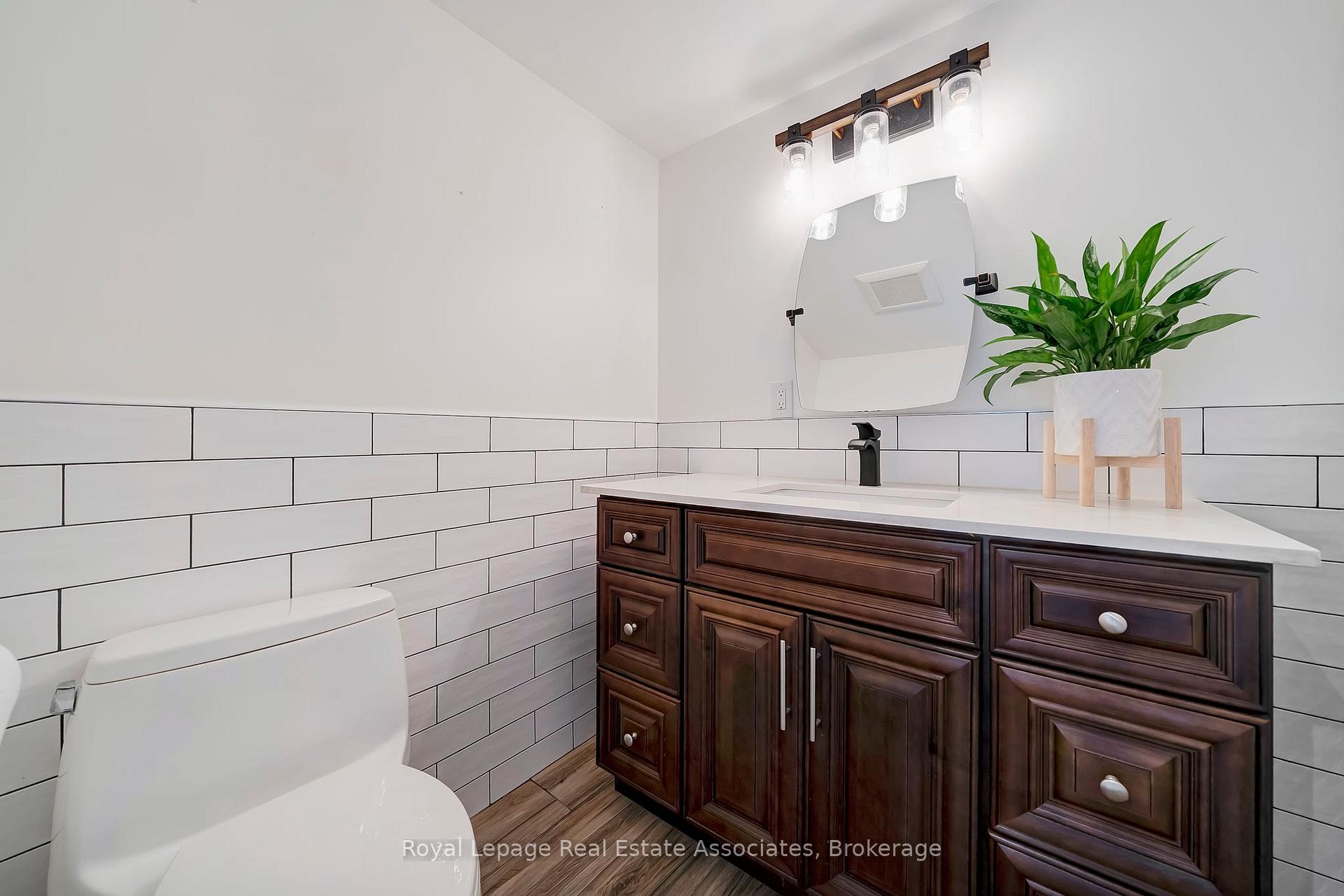 Photo 35 of 1130 Ridge Road, Hamilton, Rural Stoney Creek — HOMEH