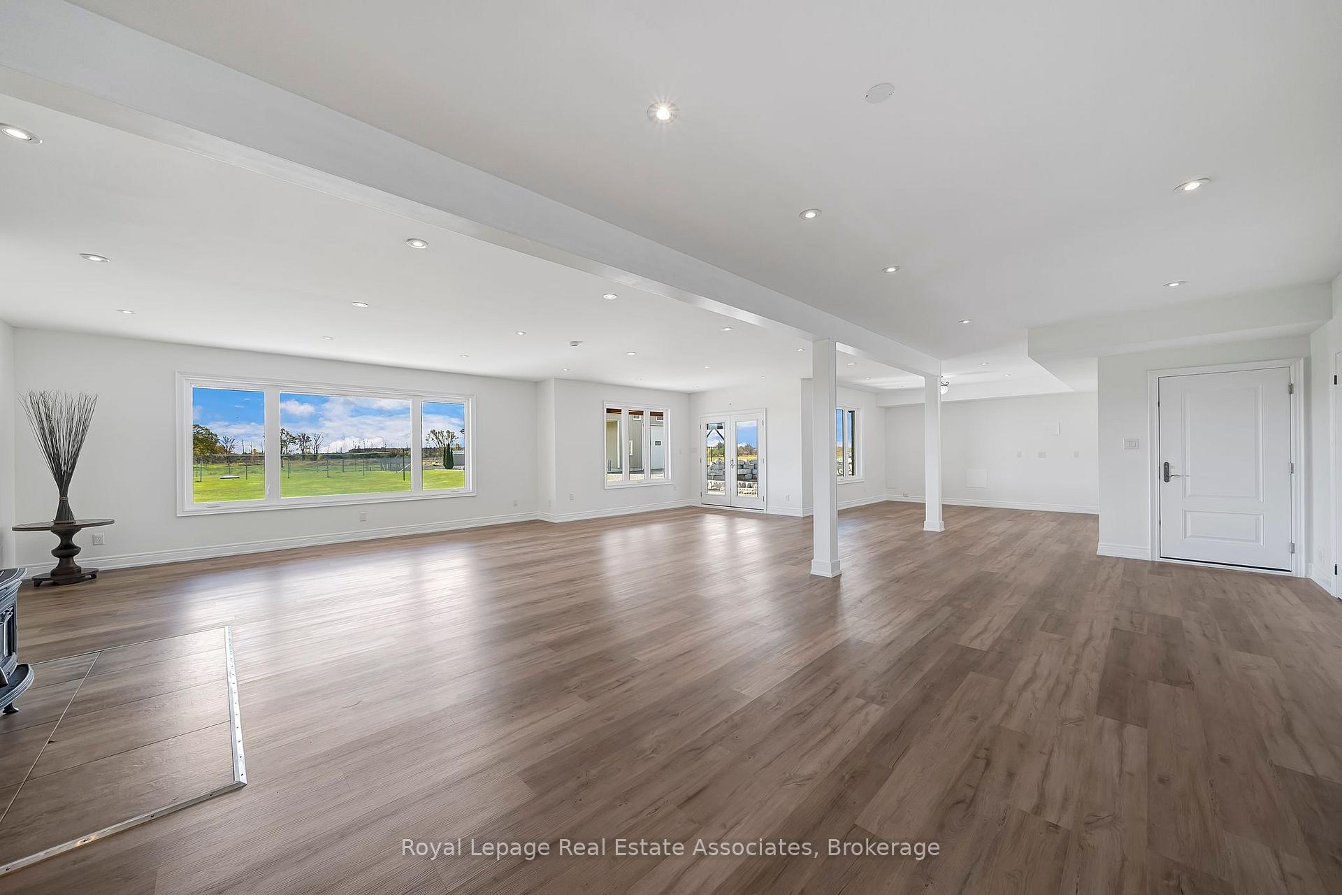 Photo 36 of 1130 Ridge Road, Hamilton, Rural Stoney Creek — HOMEH