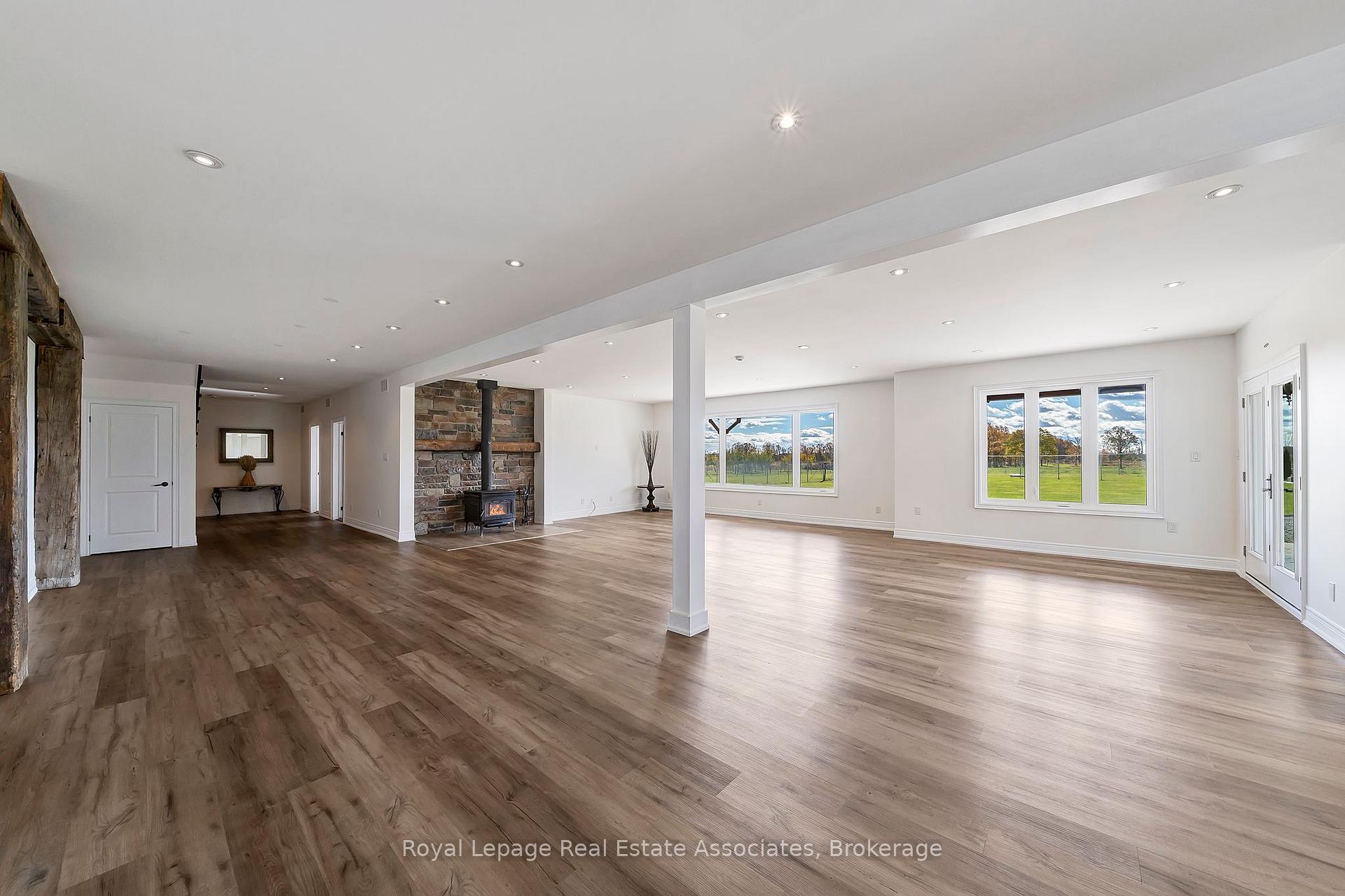 Photo 38 of 1130 Ridge Road, Hamilton, Rural Stoney Creek — HOMEH