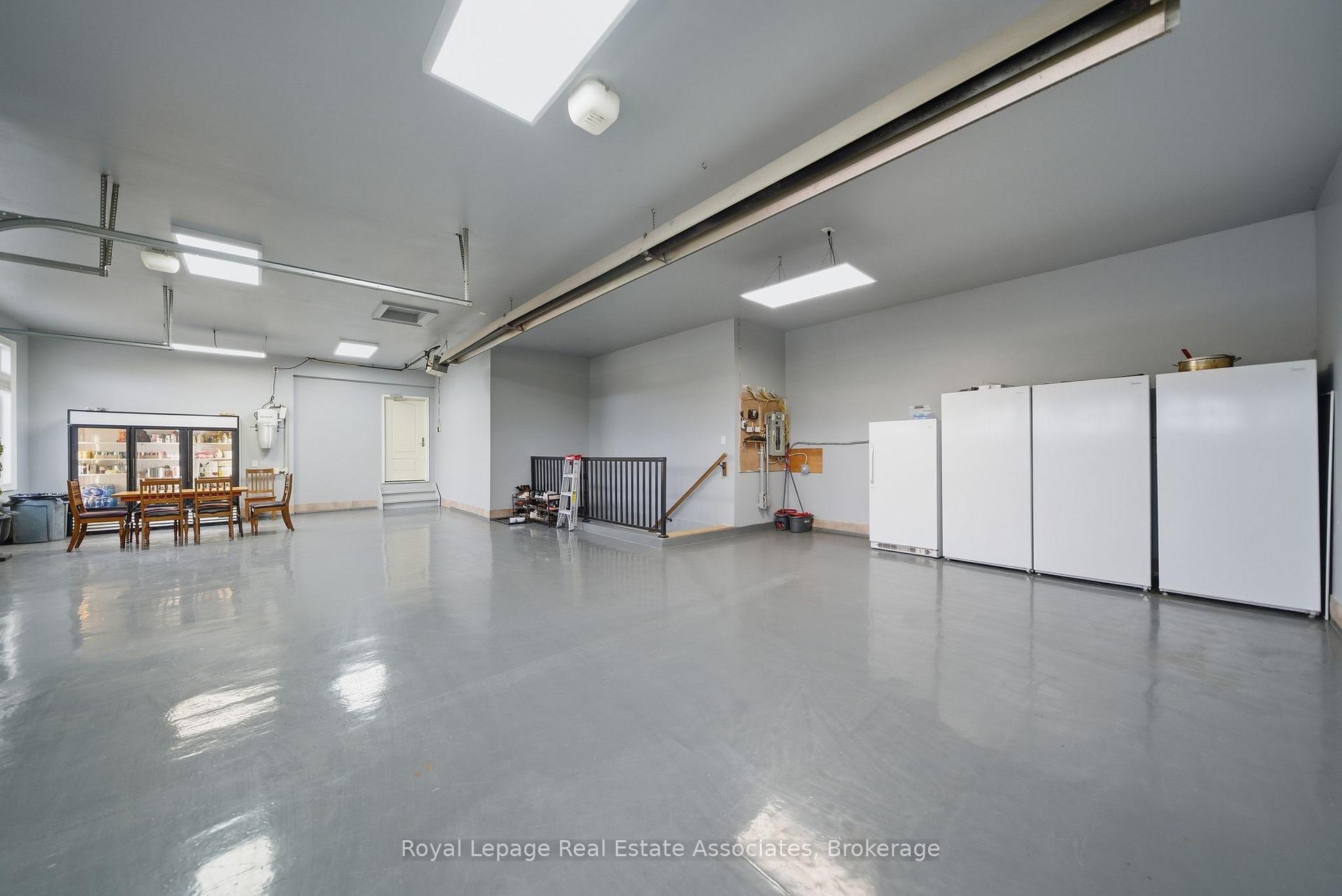 Photo 41 of 1130 Ridge Road, Hamilton, Rural Stoney Creek — HOMEH