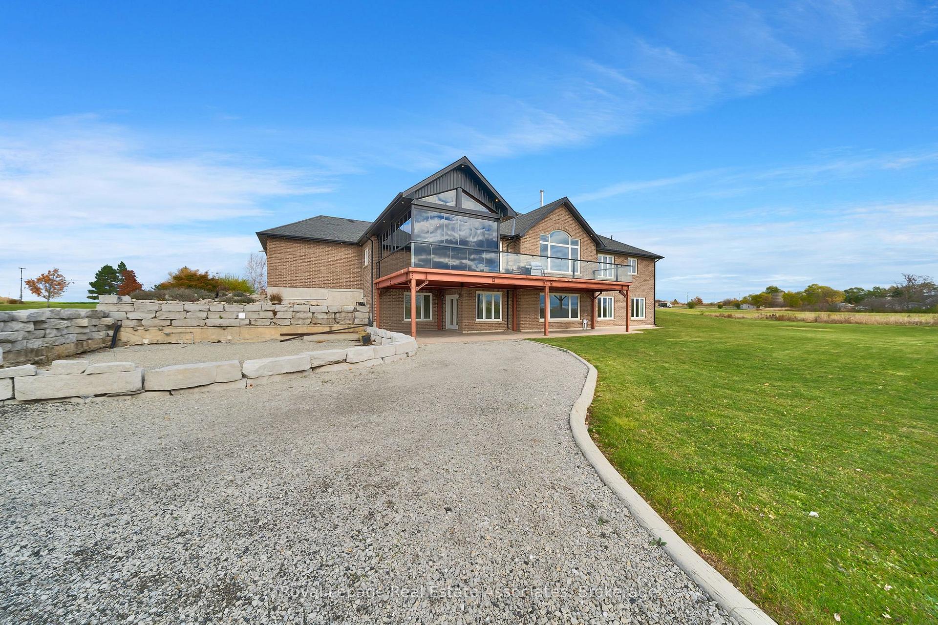 Photo 42 of 1130 Ridge Road, Hamilton, Rural Stoney Creek — HOMEH