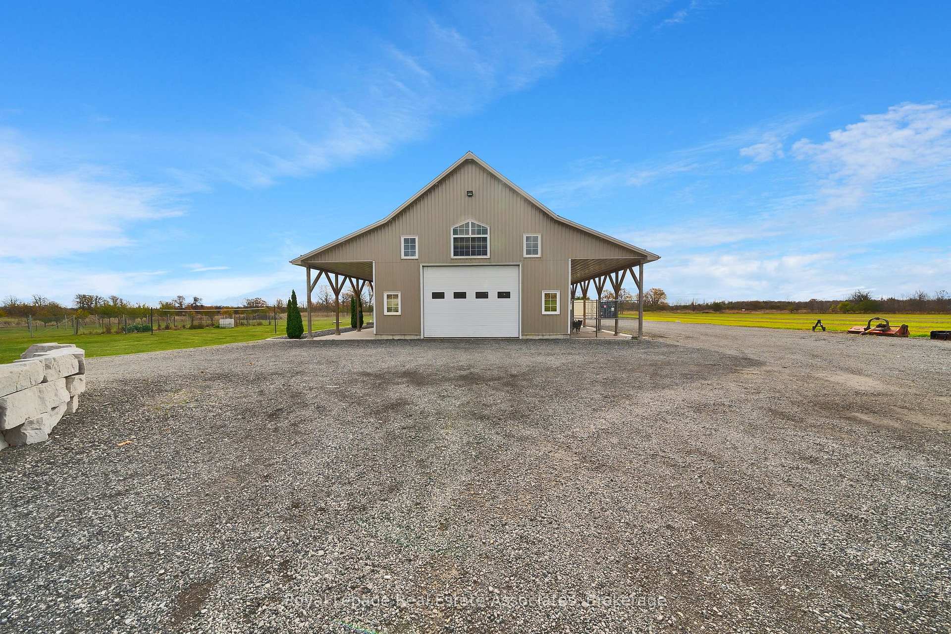 Photo 43 of 1130 Ridge Road, Hamilton, Rural Stoney Creek — HOMEH