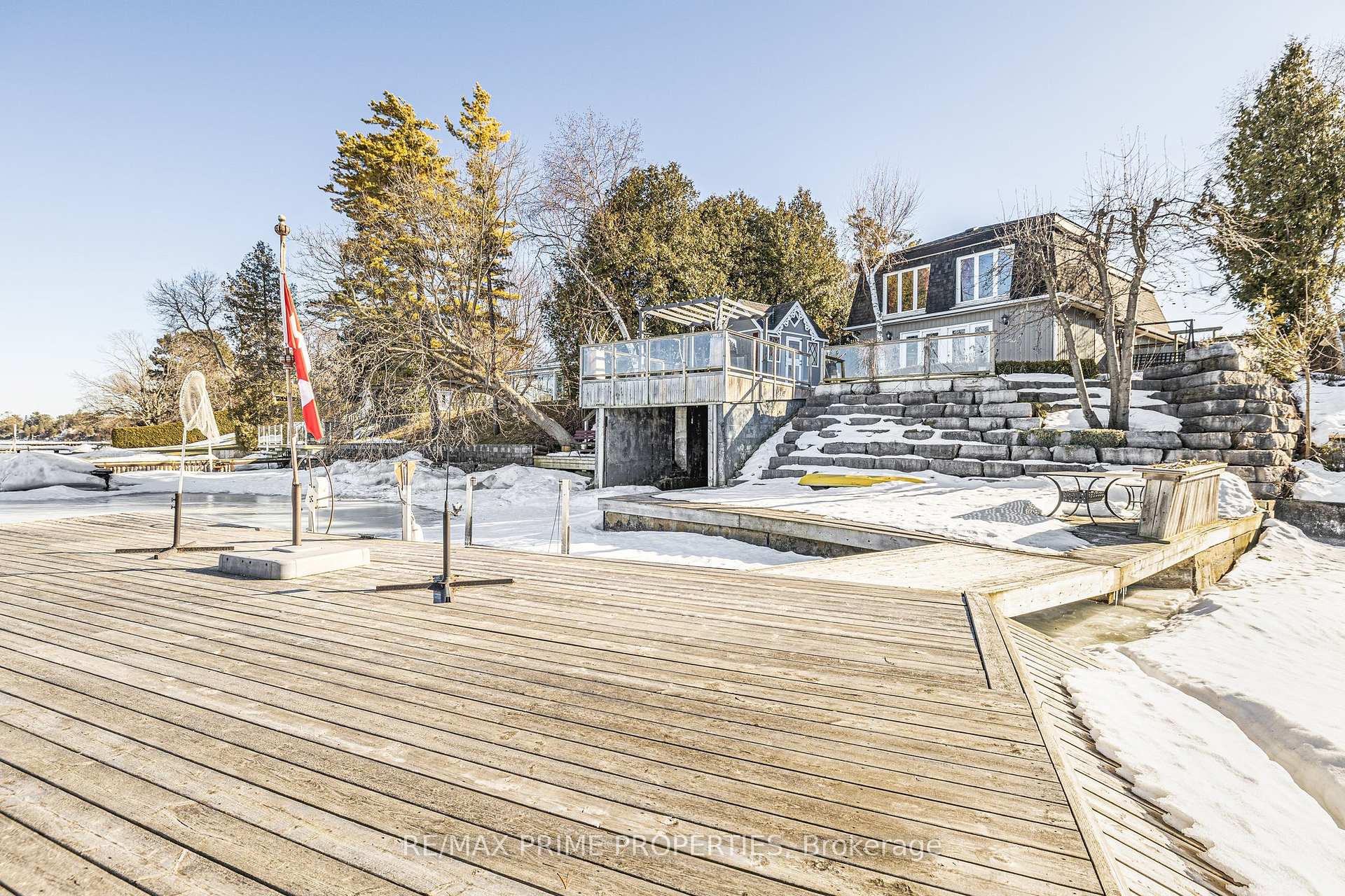 Front of 1 Cedarhurst Park