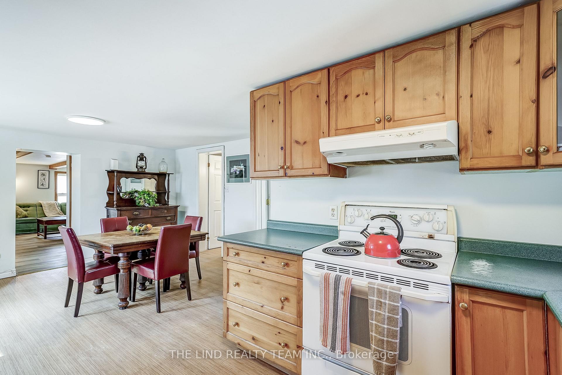 Photo 9 of 606 Catering Road, Georgina, Sutton & Jackson's Point — HOMEH