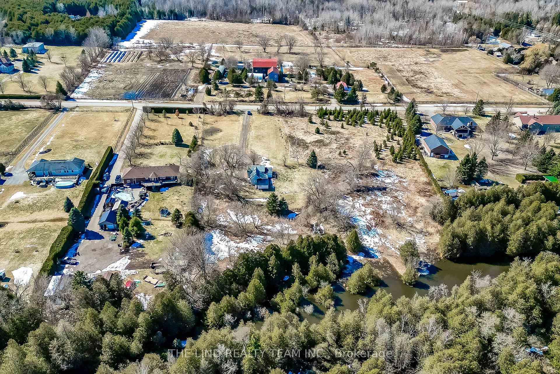 Photo 41 of 606 Catering Road, Georgina, Sutton & Jackson's Point — HOMEH