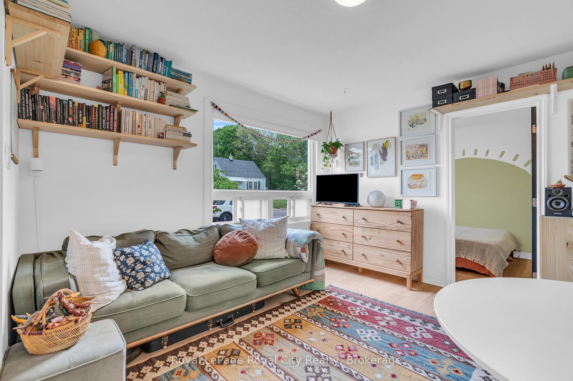 Photo 1 of 113 Memorial Crescent, Guelph, Junction/Onward Willow — HOMEH