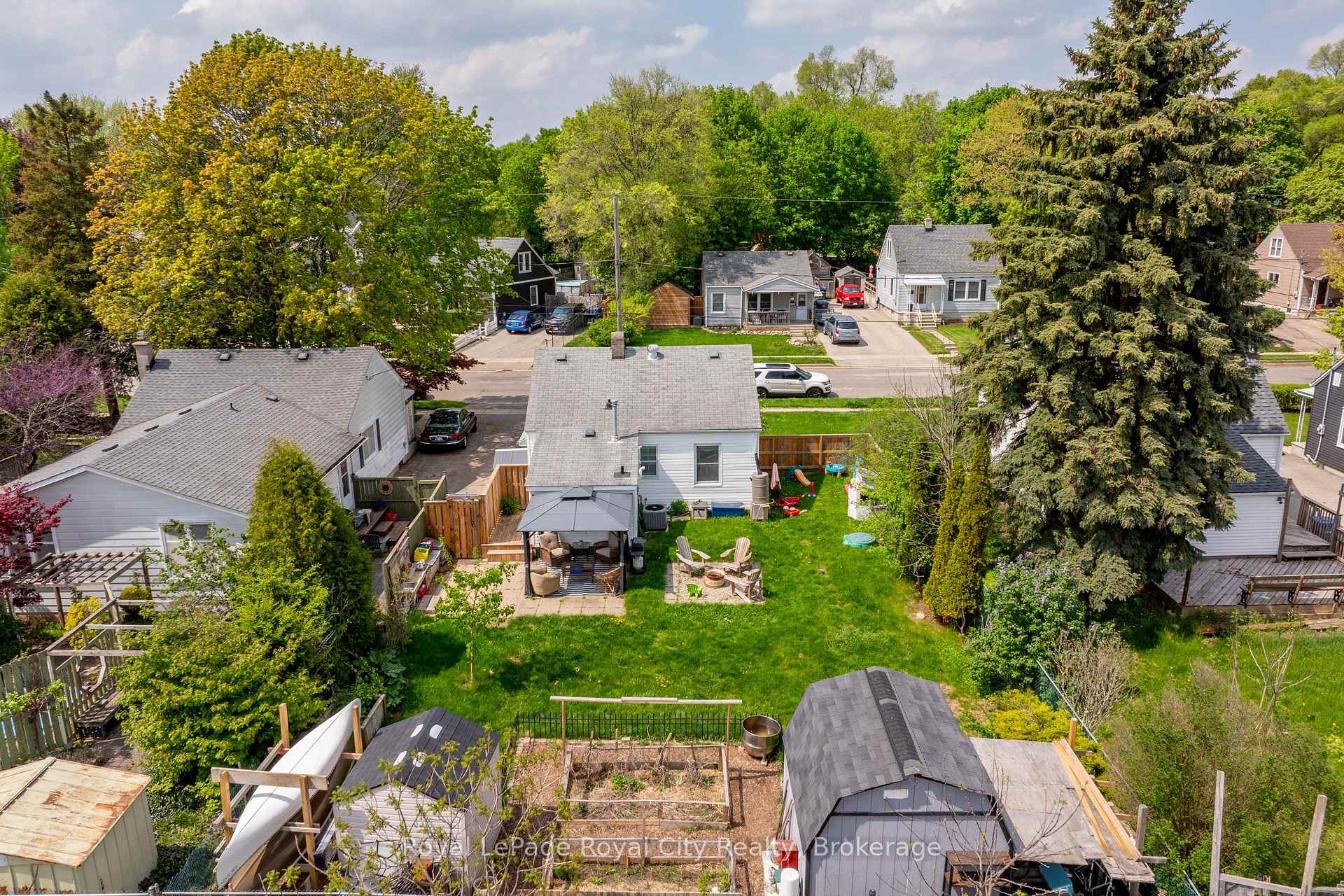 Photo 6 of 113 Memorial Crescent, Guelph, Junction/Onward Willow — HOMEH