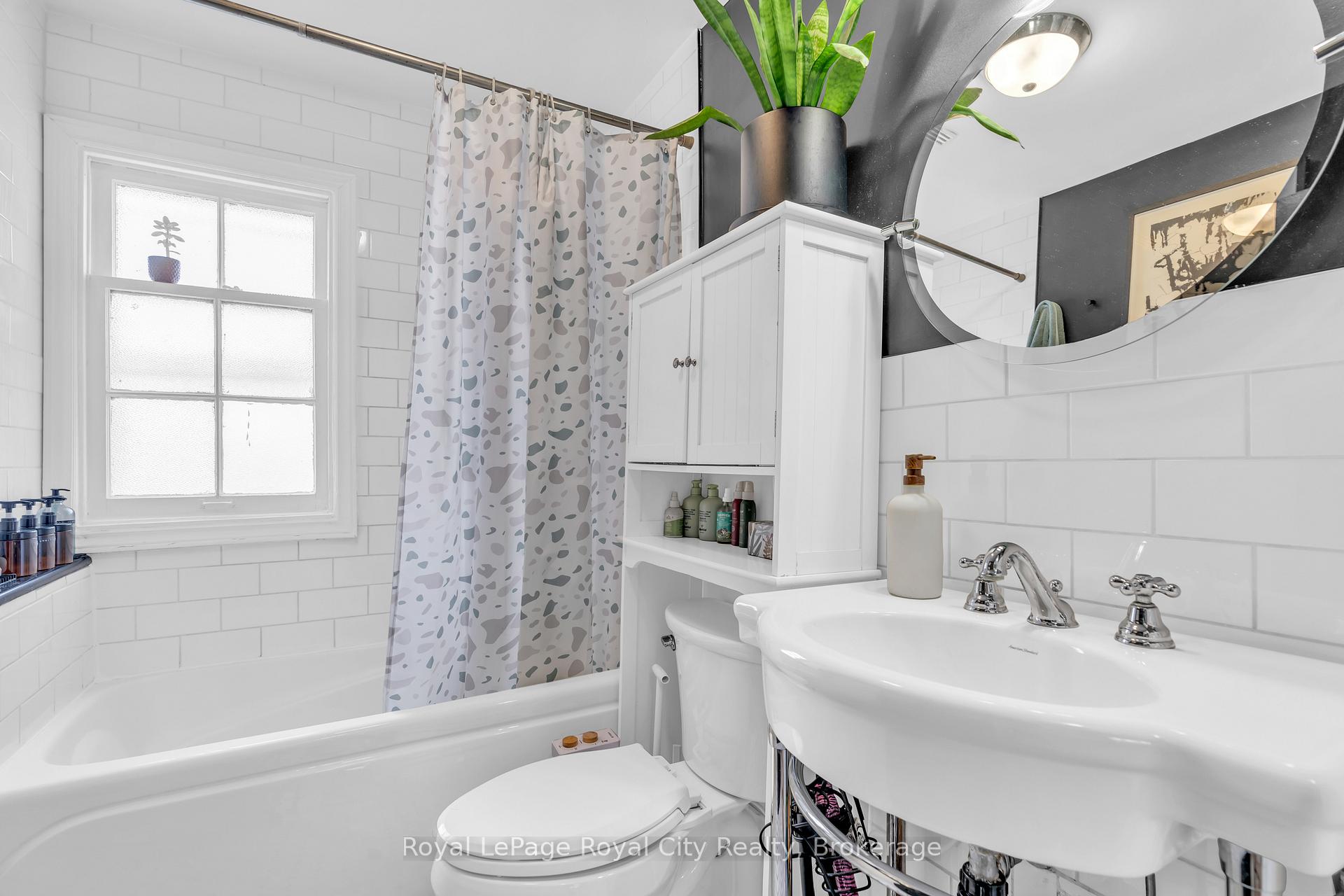 Photo 22 of 113 Memorial Crescent, Guelph, Junction/Onward Willow — HOMEH