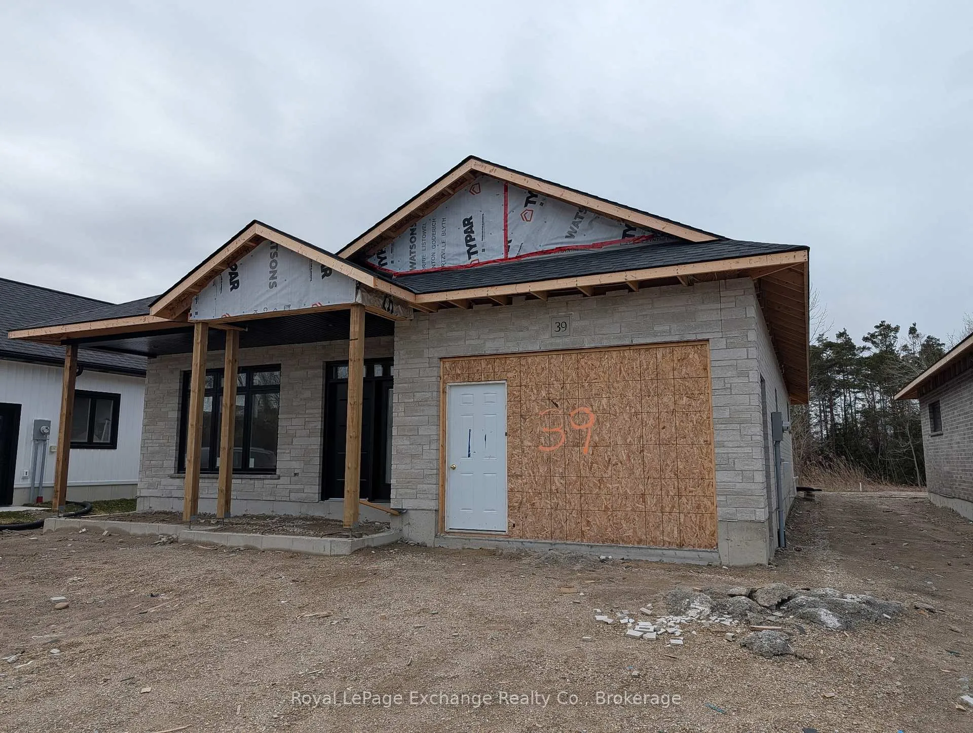 Front of 39 Mercedes Crescent