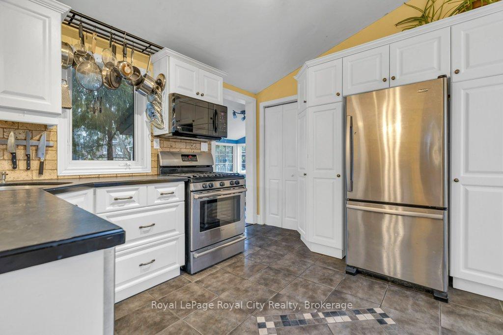 Photo 6 of 128 Dufferin Street, Guelph, Exhibition Park — HOMEH