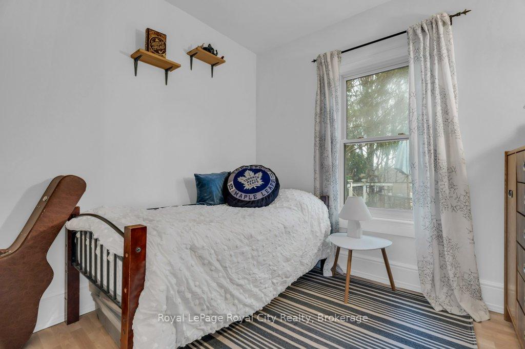 Photo 16 of 128 Dufferin Street, Guelph, Exhibition Park — HOMEH