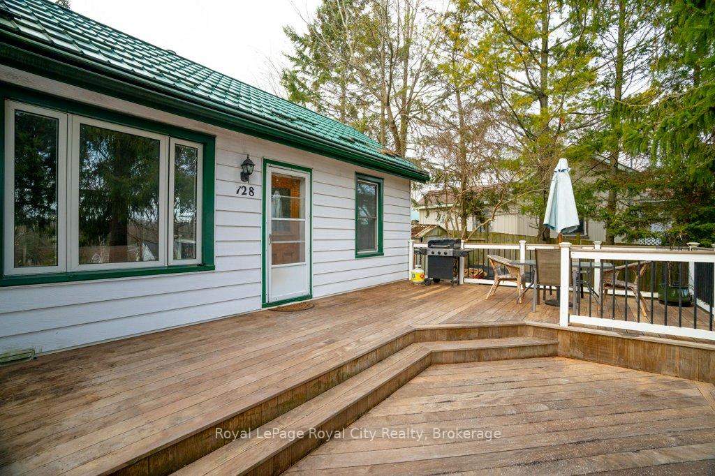 Photo 32 of 128 Dufferin Street, Guelph, Exhibition Park — HOMEH