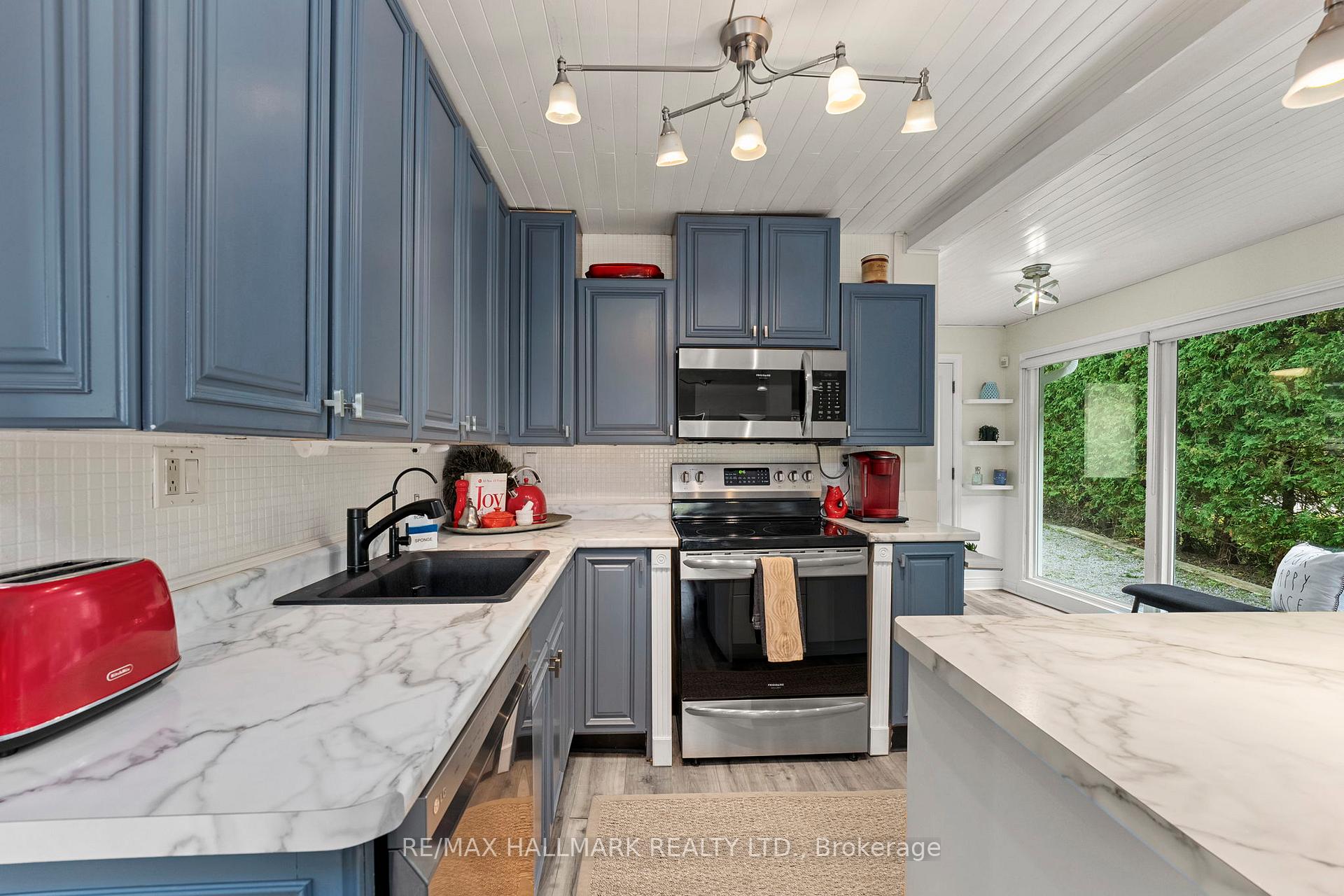 Photo 18 of 162 Riverbank Drive, Georgina, Pefferlaw — HOMEH