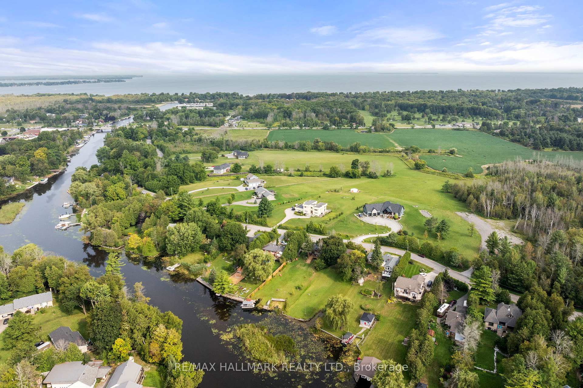 Photo 39 of 162 Riverbank Drive, Georgina, Pefferlaw — HOMEH