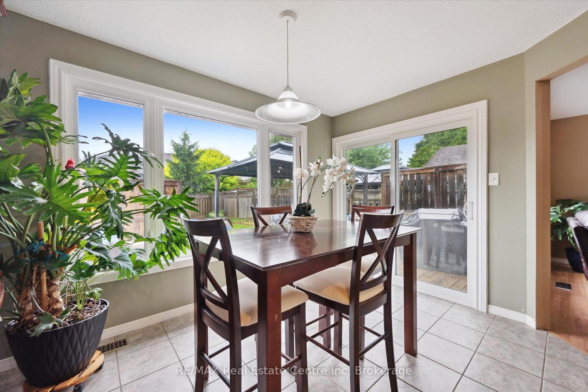 Photo 6 of 16 Bailey Avenue, Guelph, Riverside Park — HOMEH