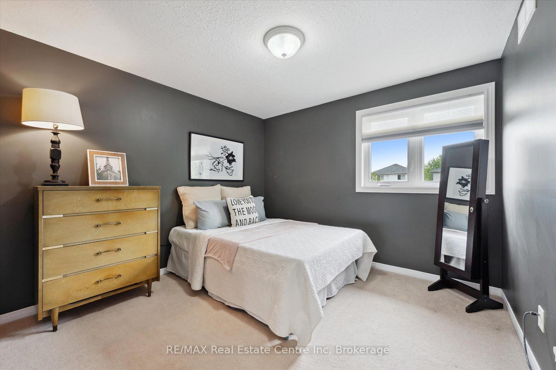 Photo 12 of 16 Bailey Avenue, Guelph, Riverside Park — HOMEH