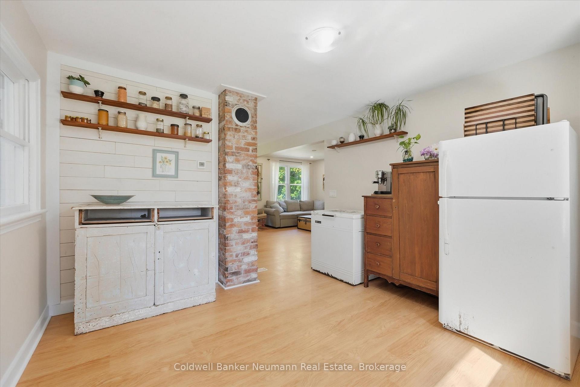 Photo 7 of 1704 2nd Con Road W, Hamilton, Rural Flamborough — HOMEH