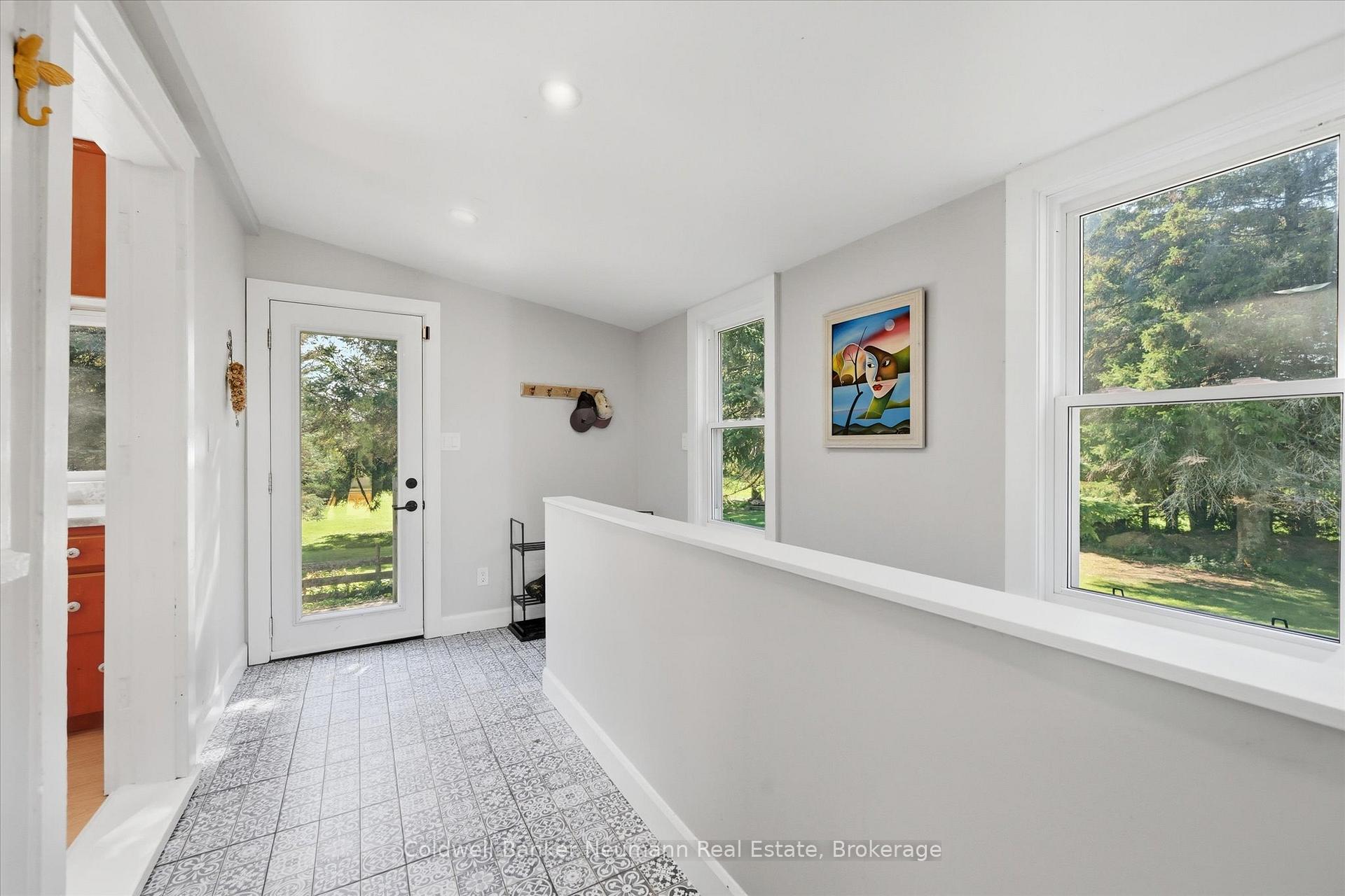 Photo 10 of 1704 2nd Con Road W, Hamilton, Rural Flamborough — HOMEH