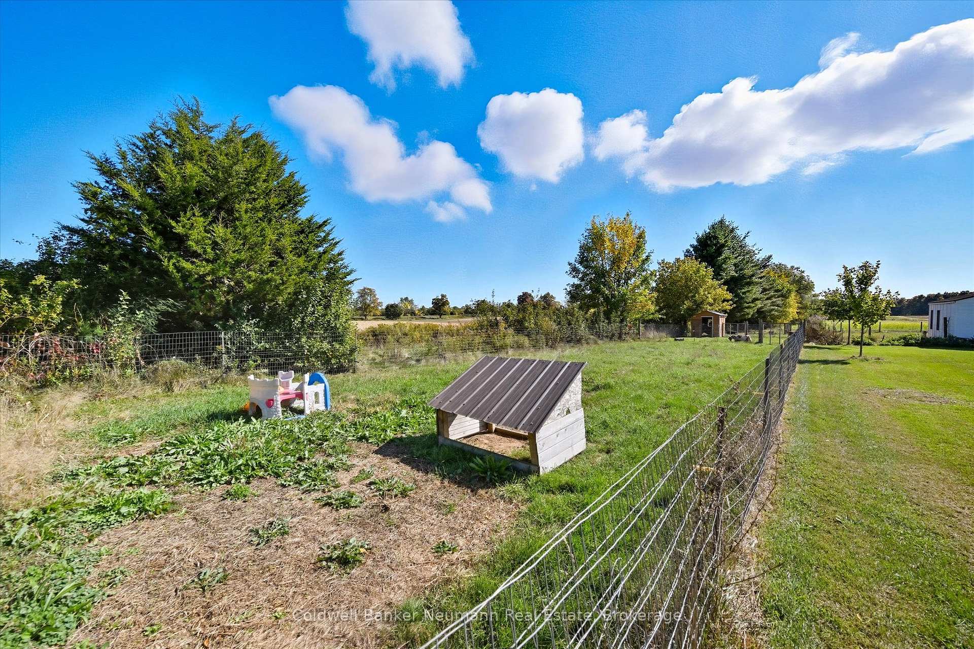 Photo 15 of 1704 2nd Con Road W, Hamilton, Rural Flamborough — HOMEH