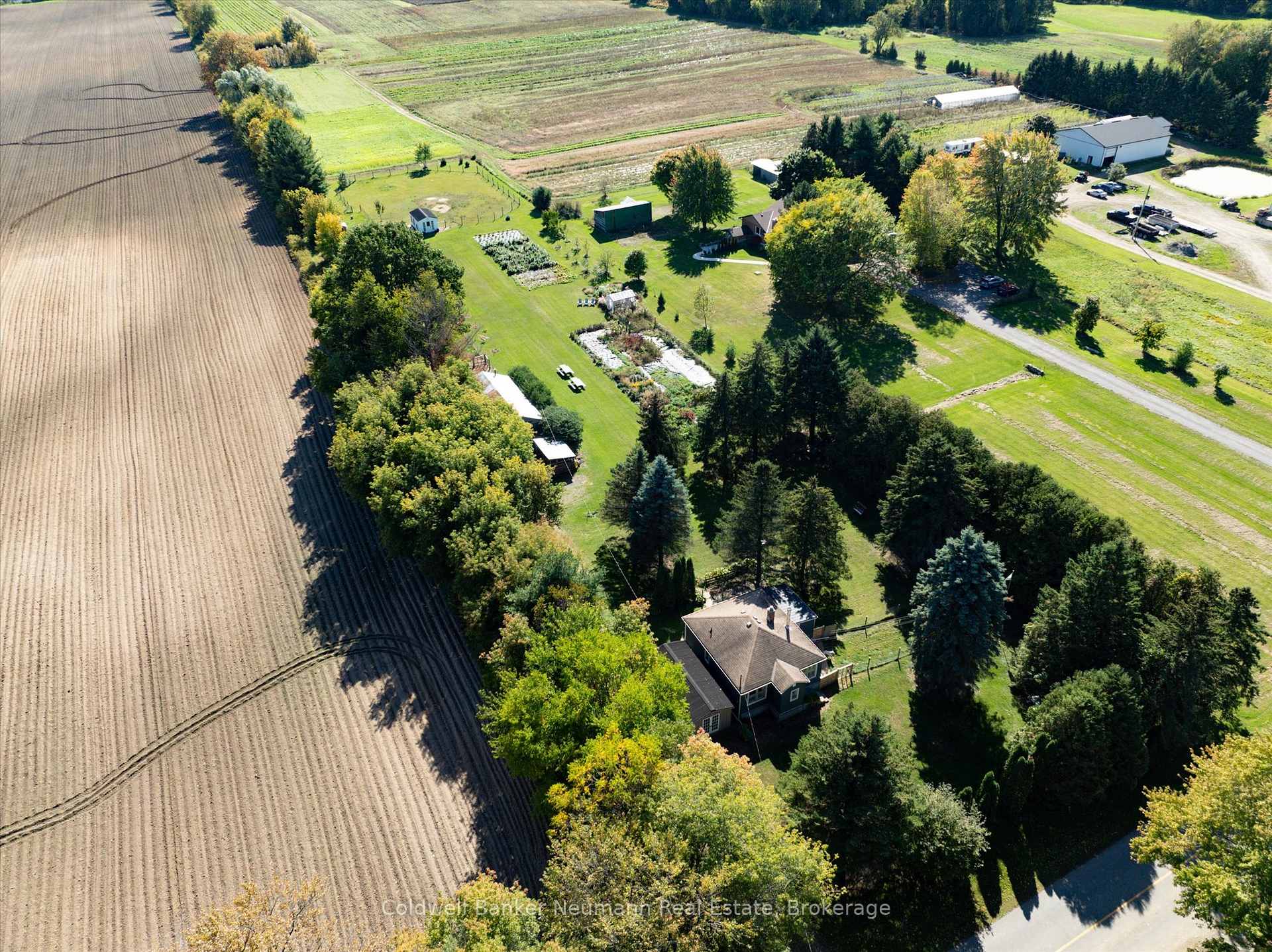 Photo 26 of 1704 2nd Con Road W, Hamilton, Rural Flamborough — HOMEH