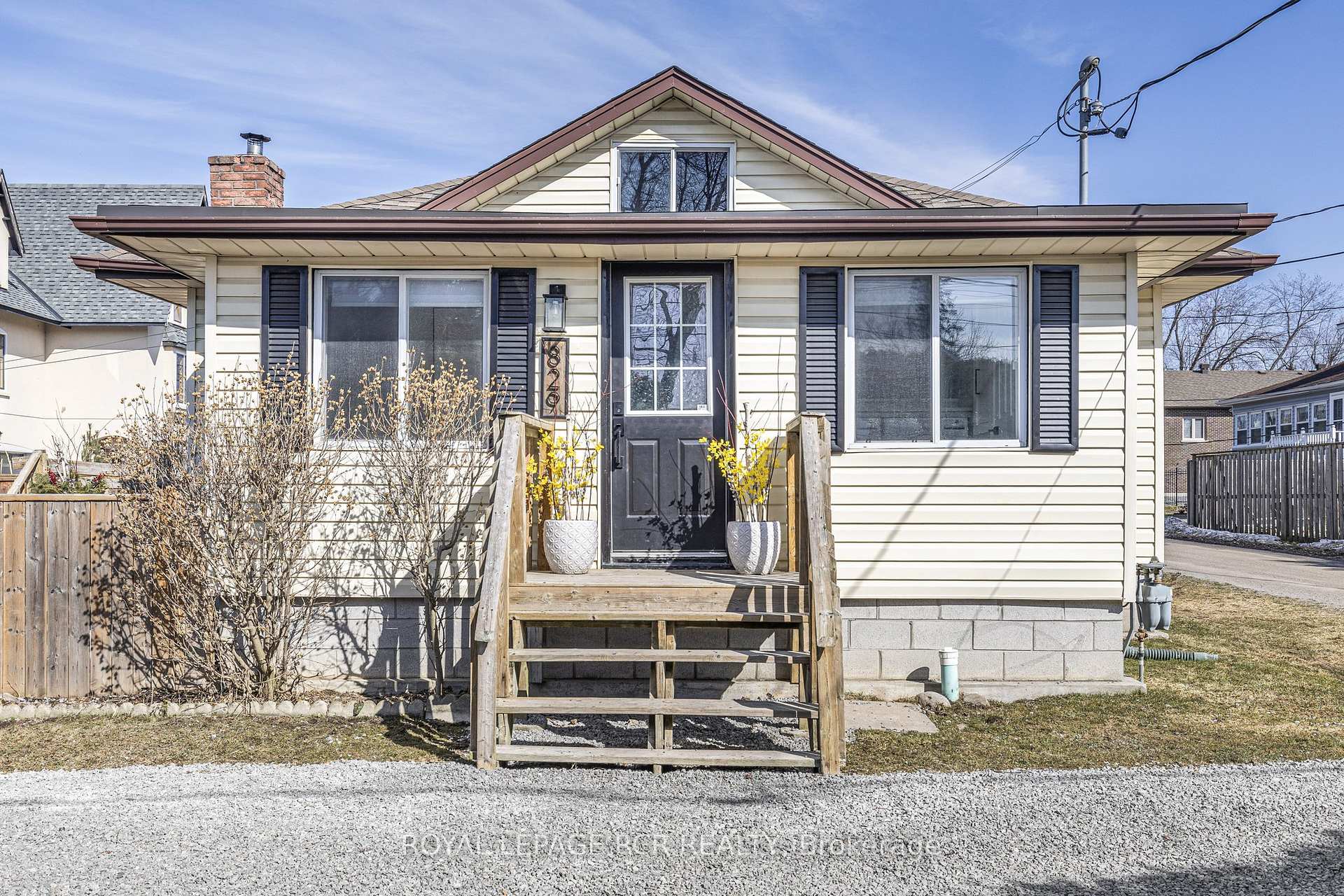 Photo 1 of 829 Sedore Avenue, Georgina, Historic Lakeshore Communities — HOMEH