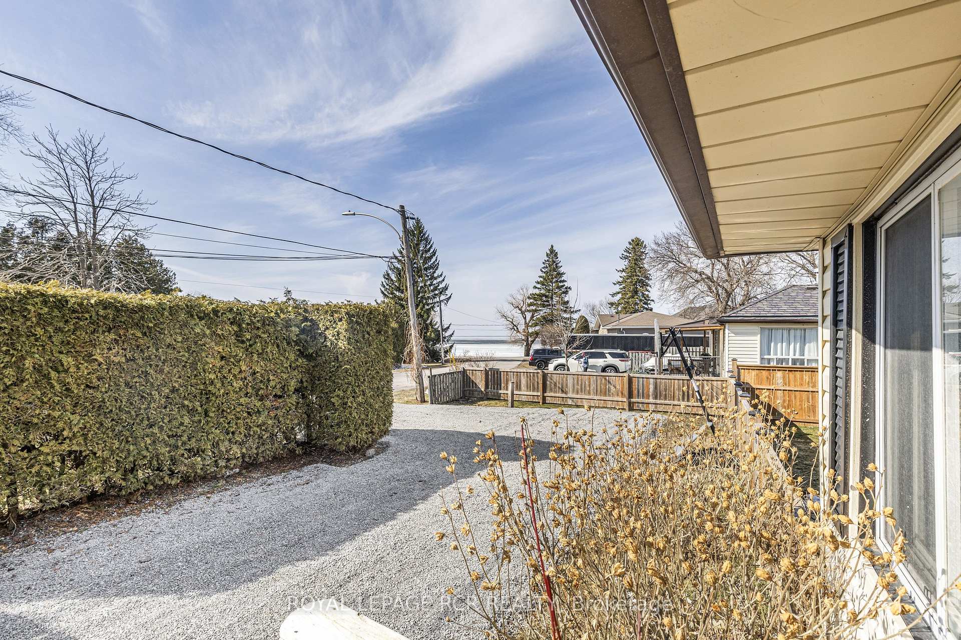 Photo 3 of 829 Sedore Avenue, Georgina, Historic Lakeshore Communities — HOMEH