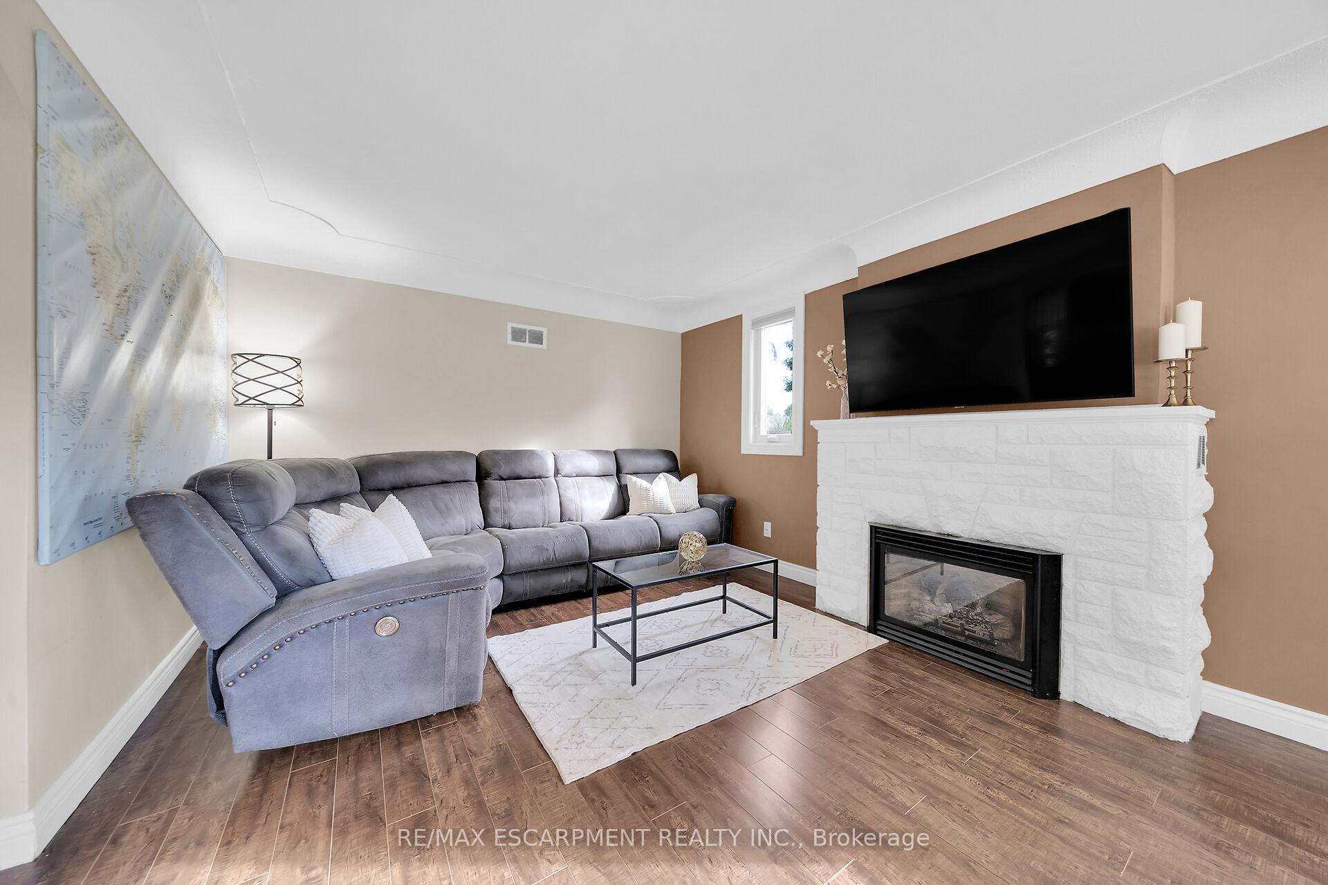 Photo 4 of 350 Pottruff Road N, Hamilton, Kentley — HOMEH