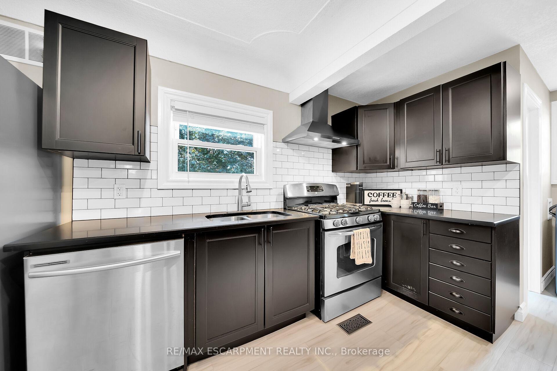 Photo 11 of 350 Pottruff Road N, Hamilton, Kentley — HOMEH