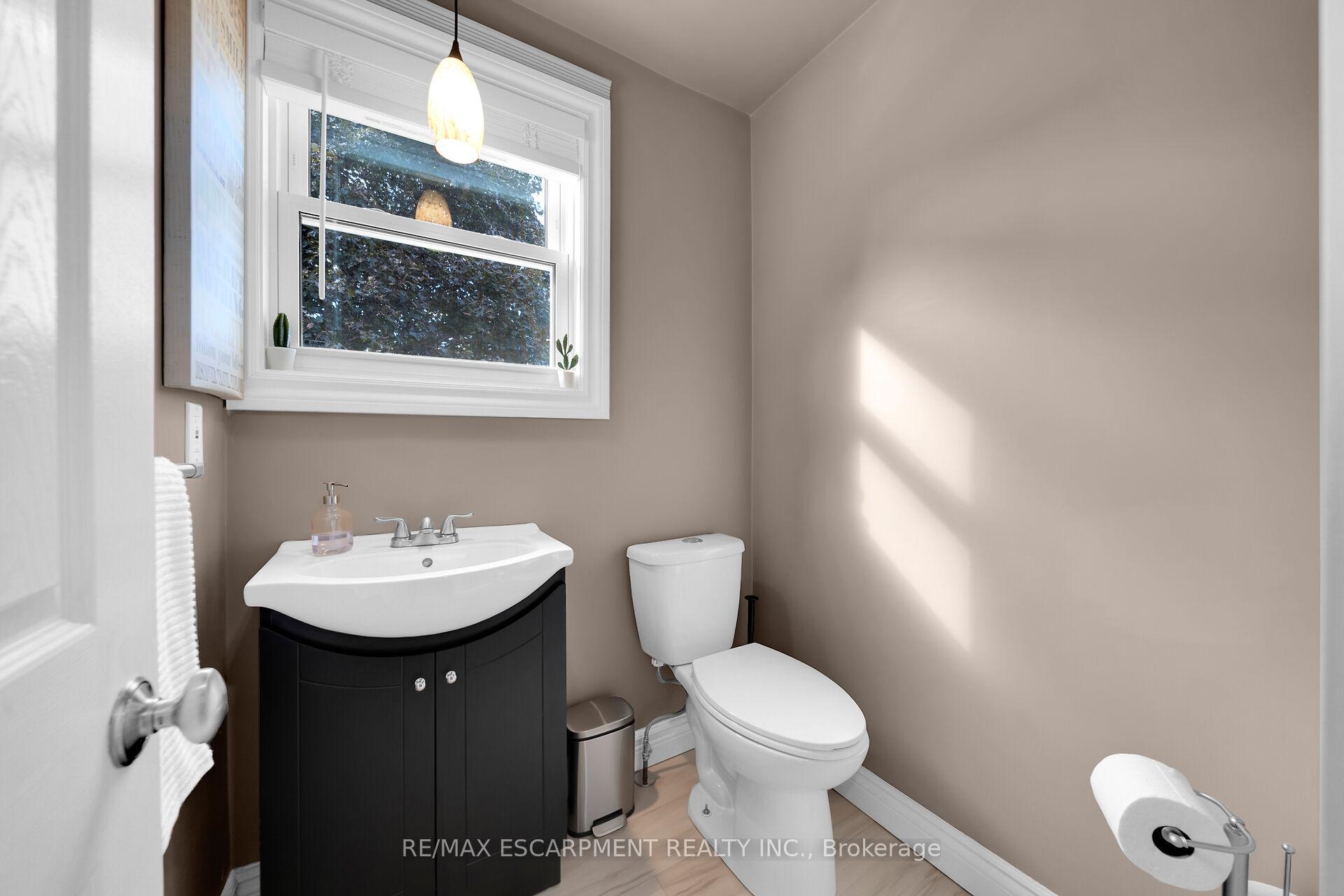 Photo 14 of 350 Pottruff Road N, Hamilton, Kentley — HOMEH