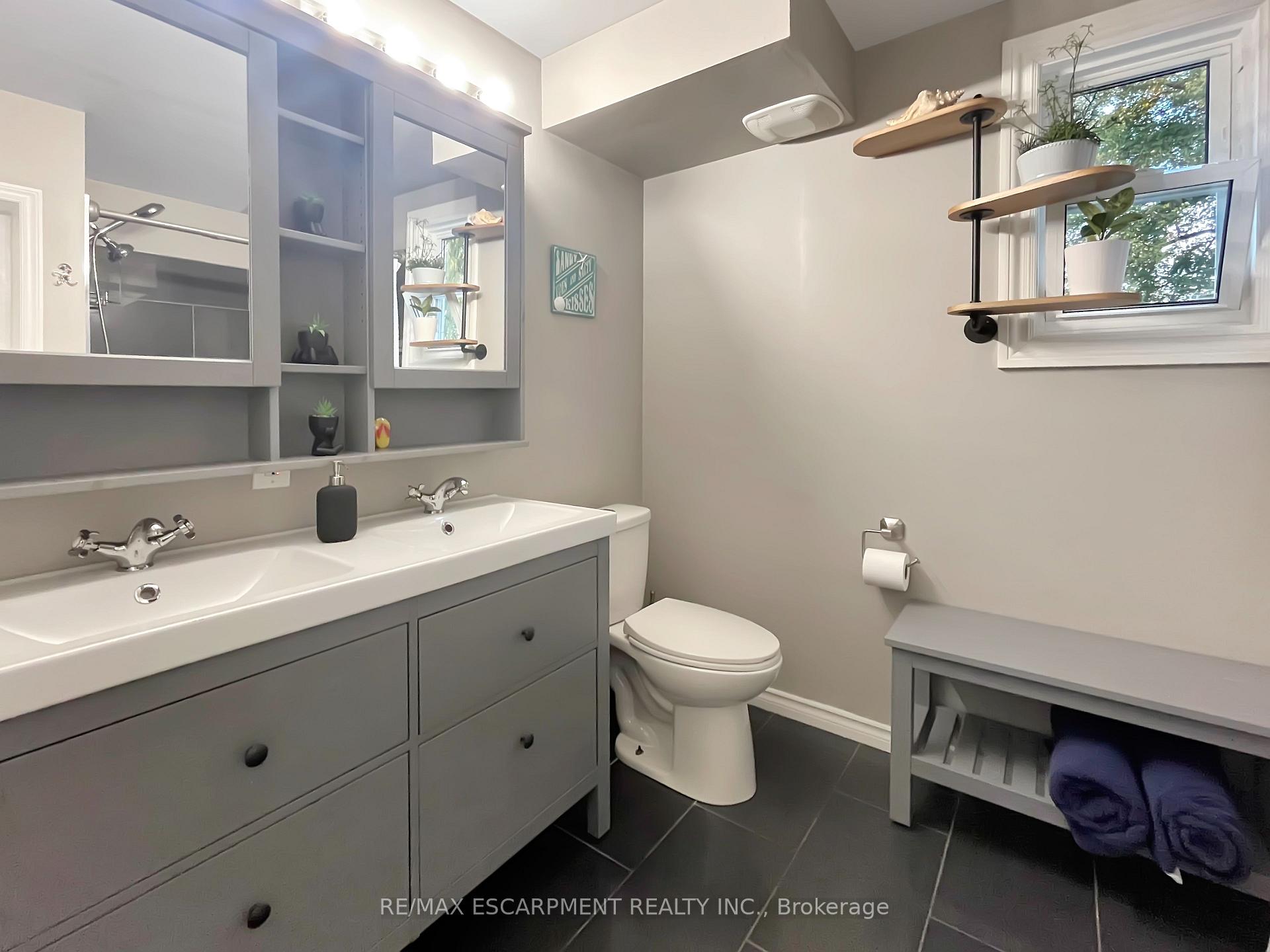 Photo 17 of 350 Pottruff Road N, Hamilton, Kentley — HOMEH