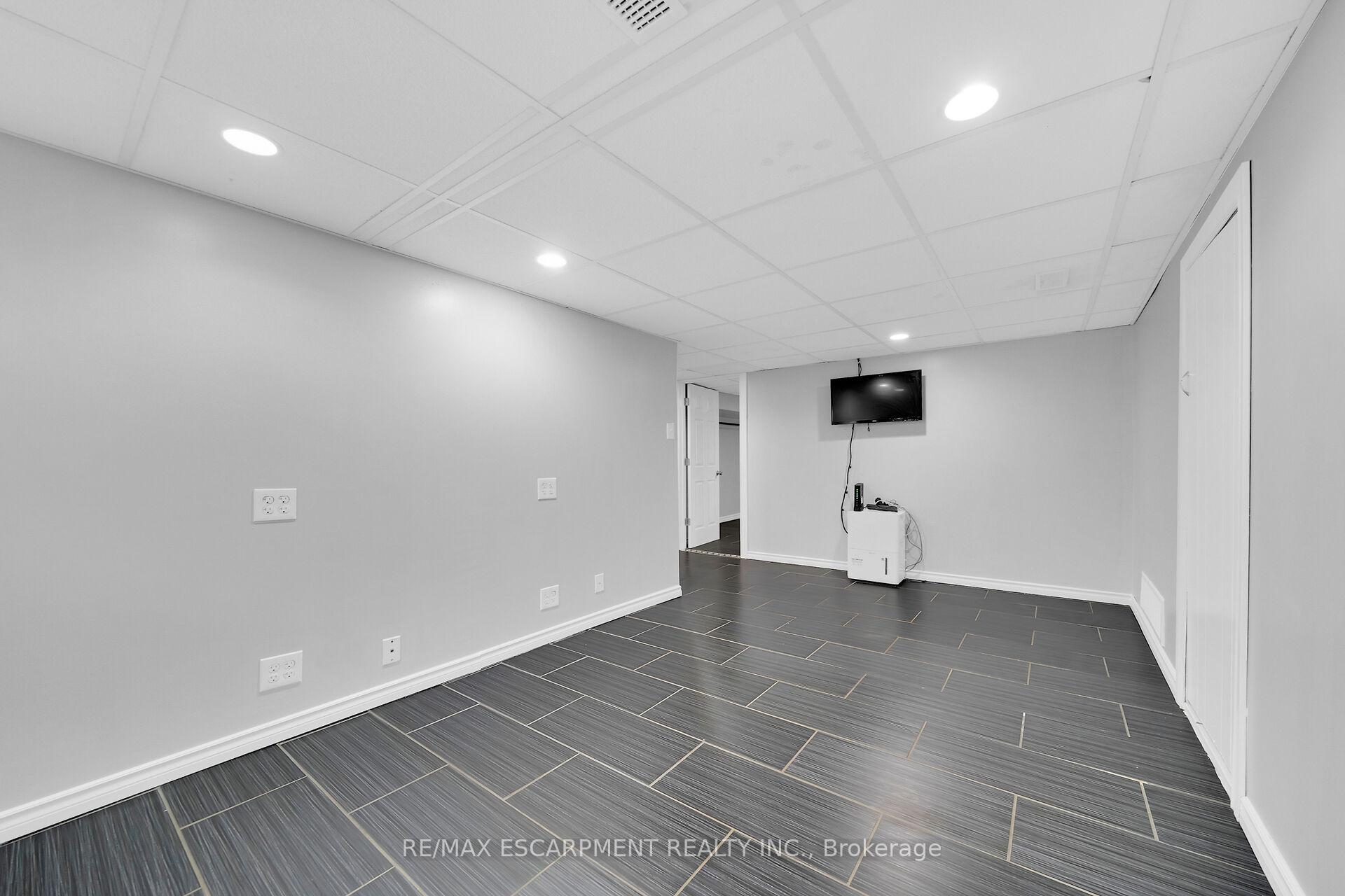 Photo 28 of 350 Pottruff Road N, Hamilton, Kentley — HOMEH