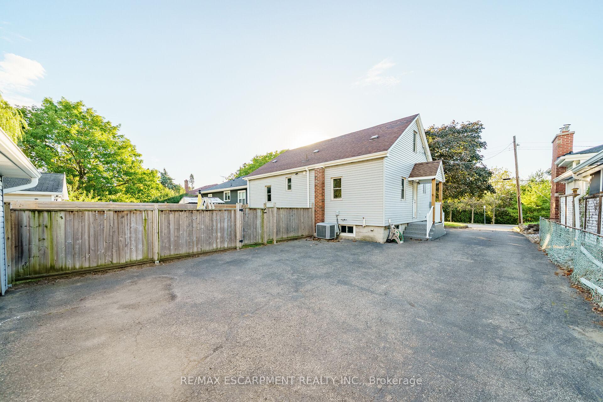 Photo 34 of 350 Pottruff Road N, Hamilton, Kentley — HOMEH
