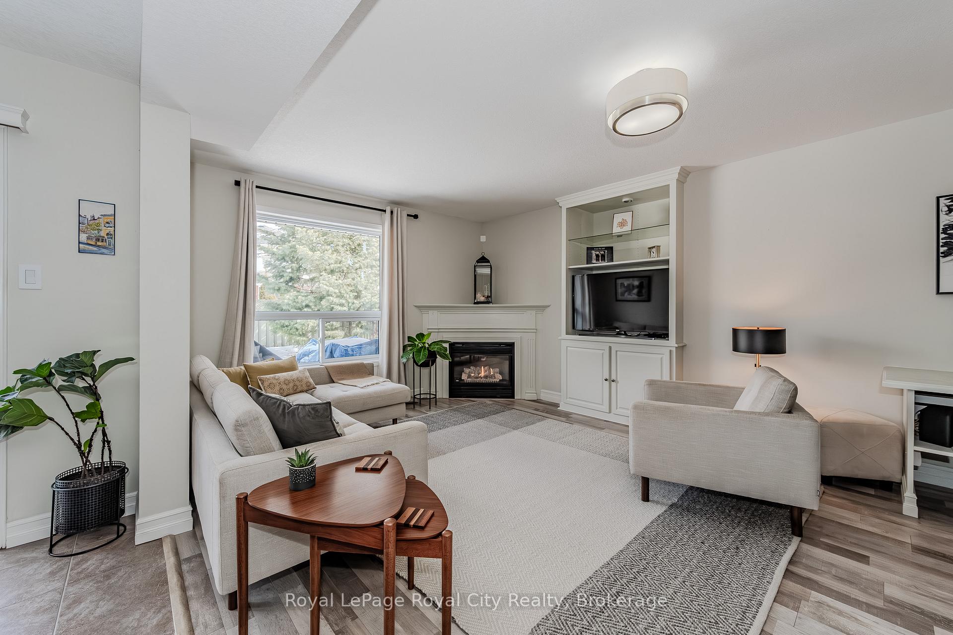 Photo 10 of 7 Hill Trail, Guelph, Grange Road — HOMEH