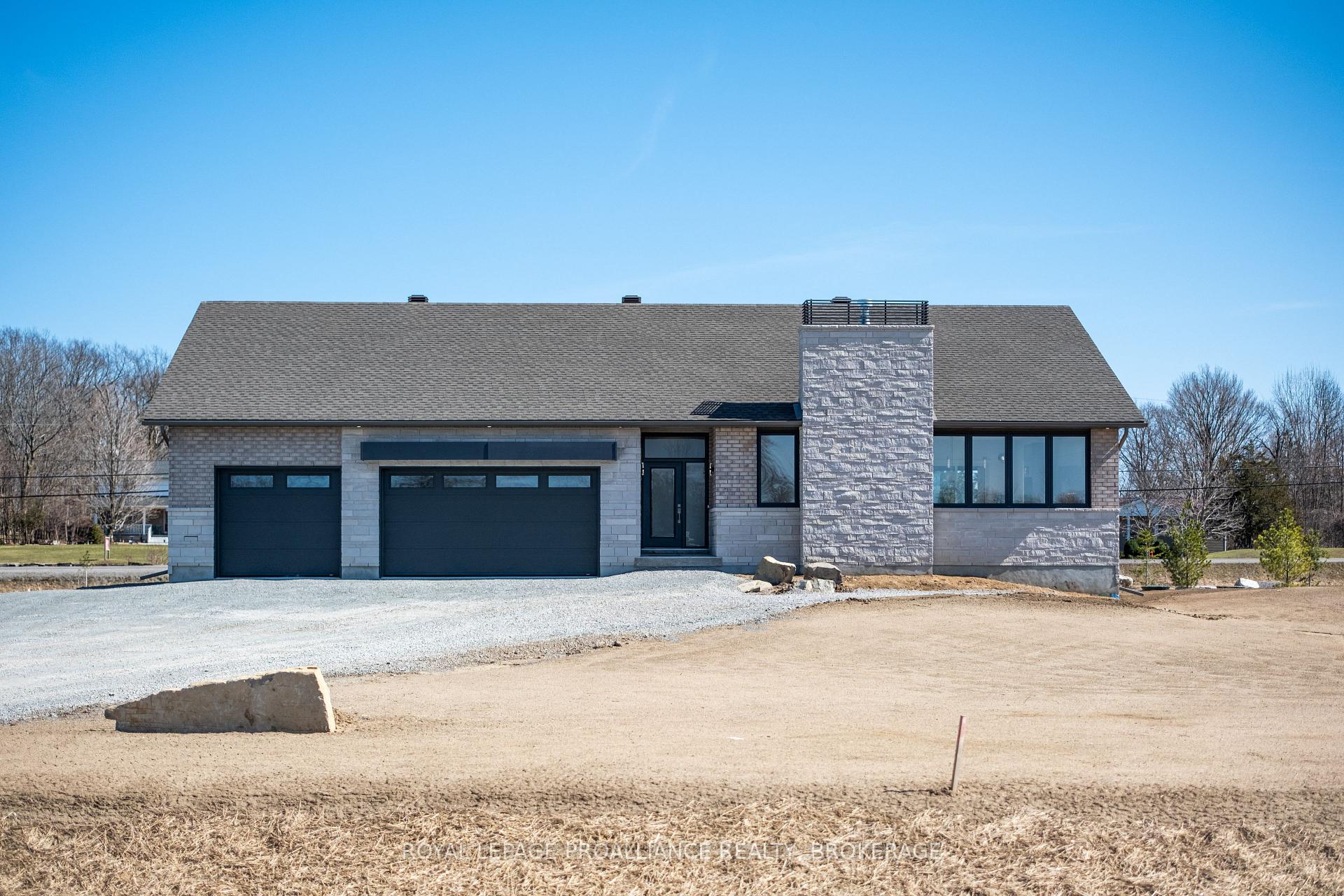 Front of 158 Summerside Drive
