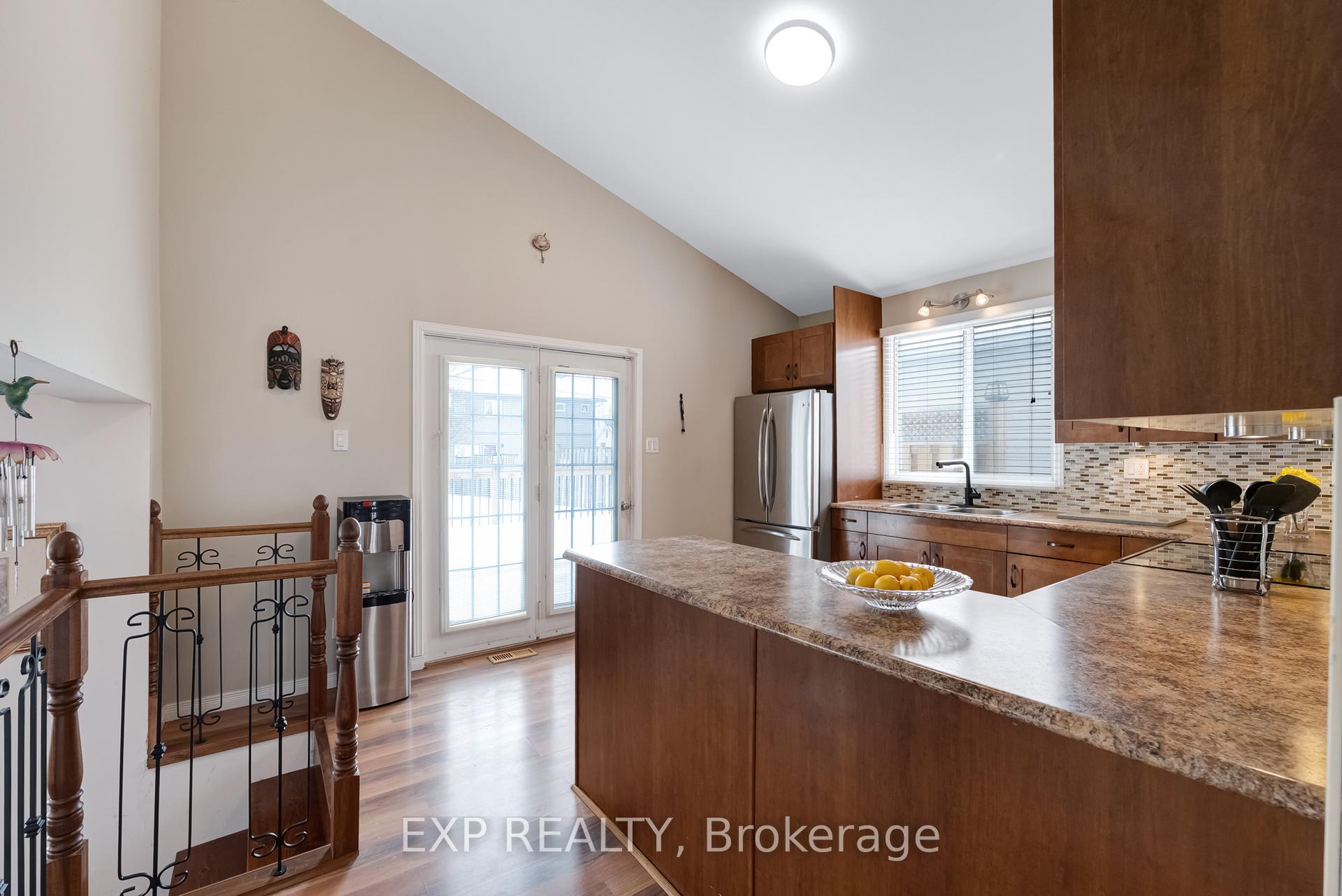 Photo 18 of 29 Alice Avenue, Georgina, Historic Lakeshore Communities — HOMEH