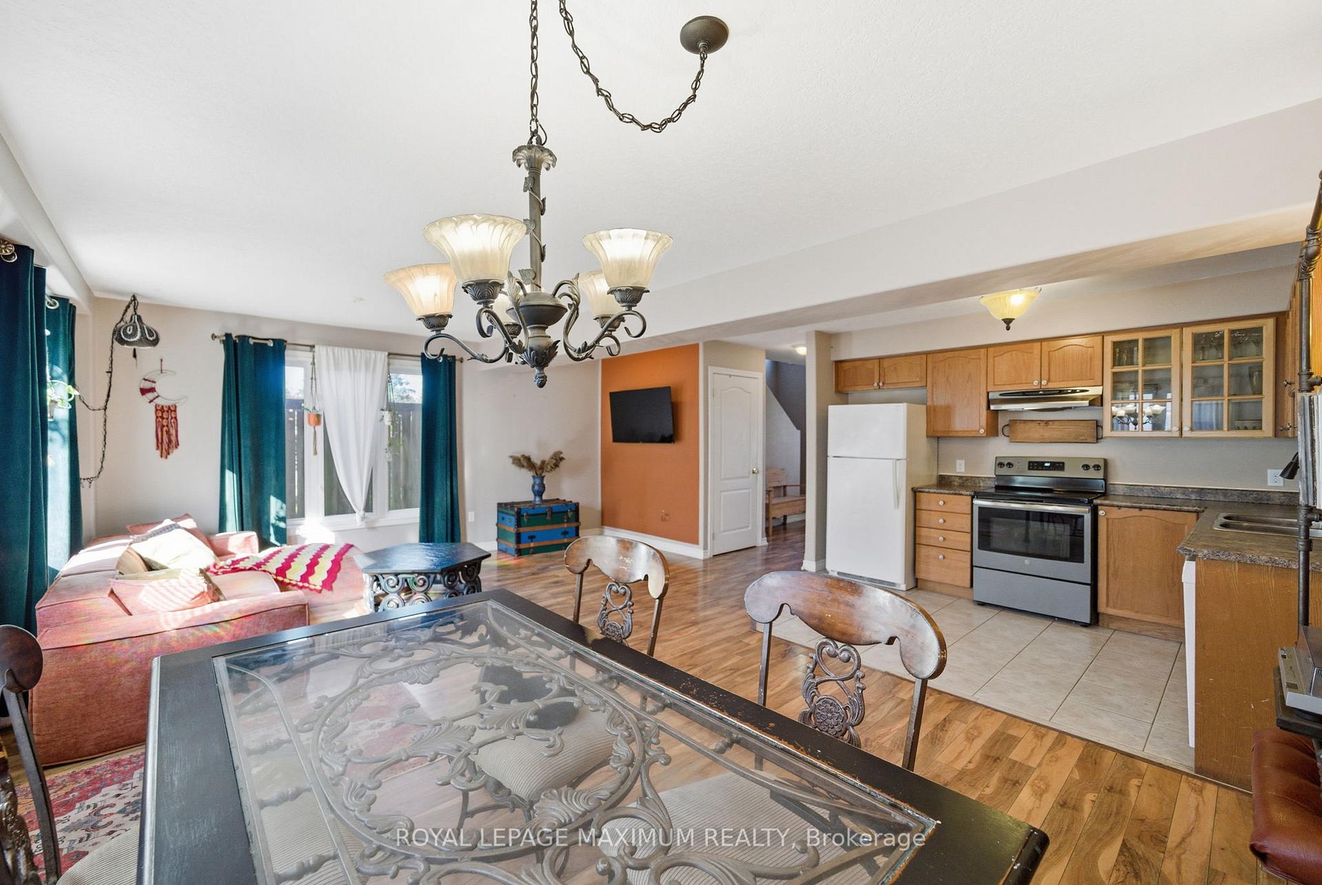 Photo 10 of 12A Marsellus Drive, Barrie, Holly — HOMEH