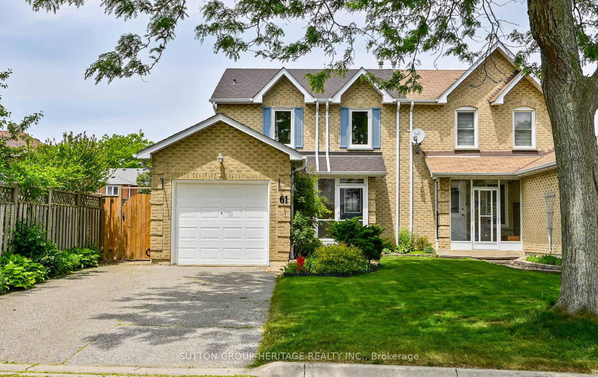 Photo 2 of 61 Kipling Crescent, Ajax, South West — HOMEH