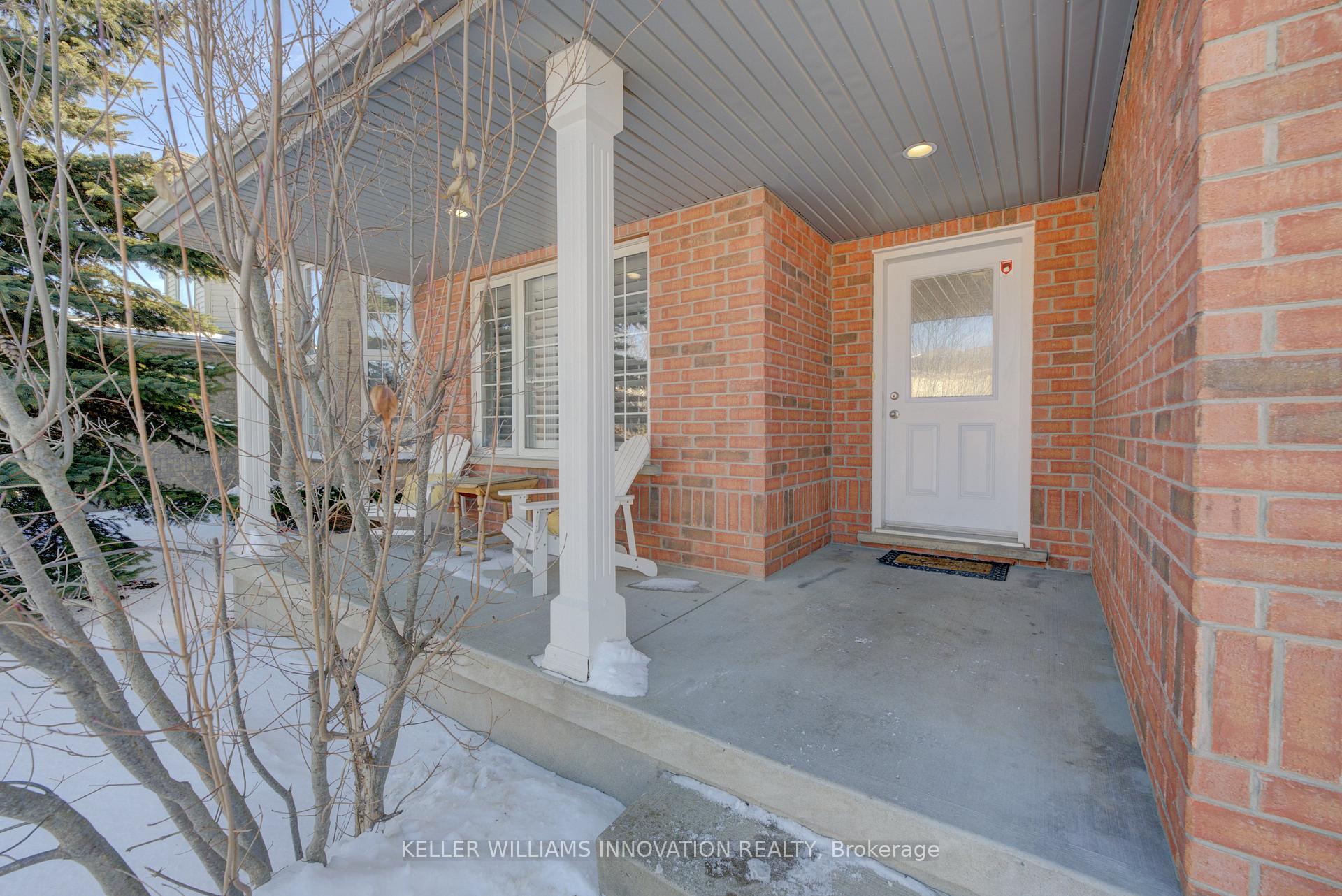 Photo 2 of 37 Grey Oak Drive, Guelph, Pineridge/Westminster Woods — HOMEH