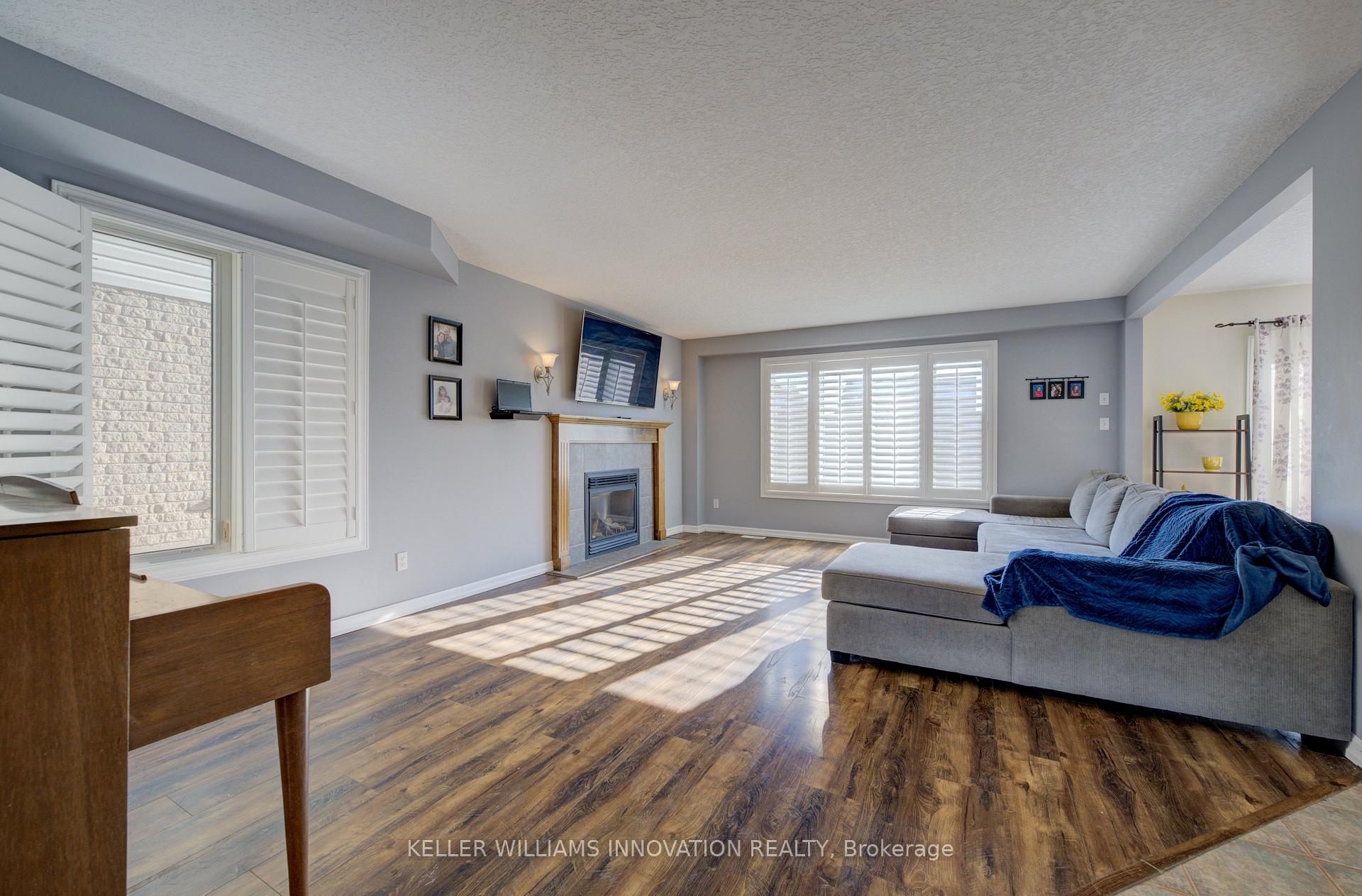 Photo 5 of 37 Grey Oak Drive, Guelph, Pineridge/Westminster Woods — HOMEH