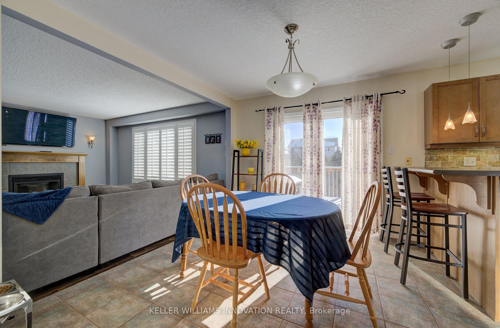 Photo 10 of 37 Grey Oak Drive, Guelph, Pineridge/Westminster Woods — HOMEH