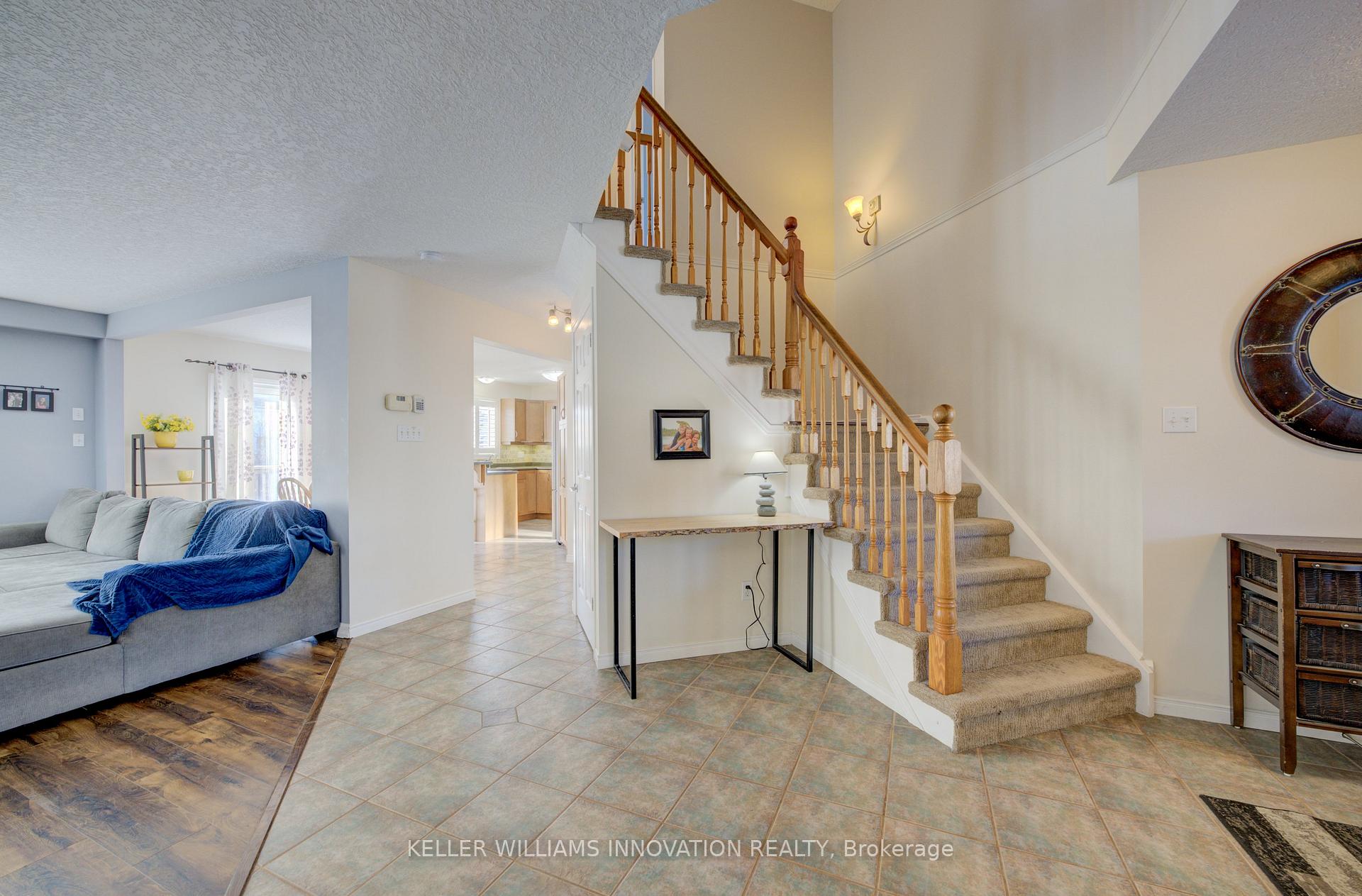 Photo 17 of 37 Grey Oak Drive, Guelph, Pineridge/Westminster Woods — HOMEH