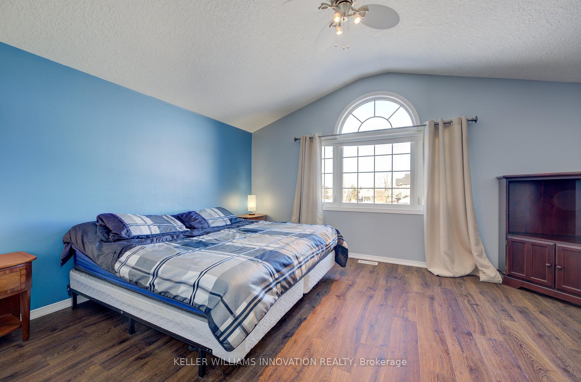 Photo 25 of 37 Grey Oak Drive, Guelph, Pineridge/Westminster Woods — HOMEH