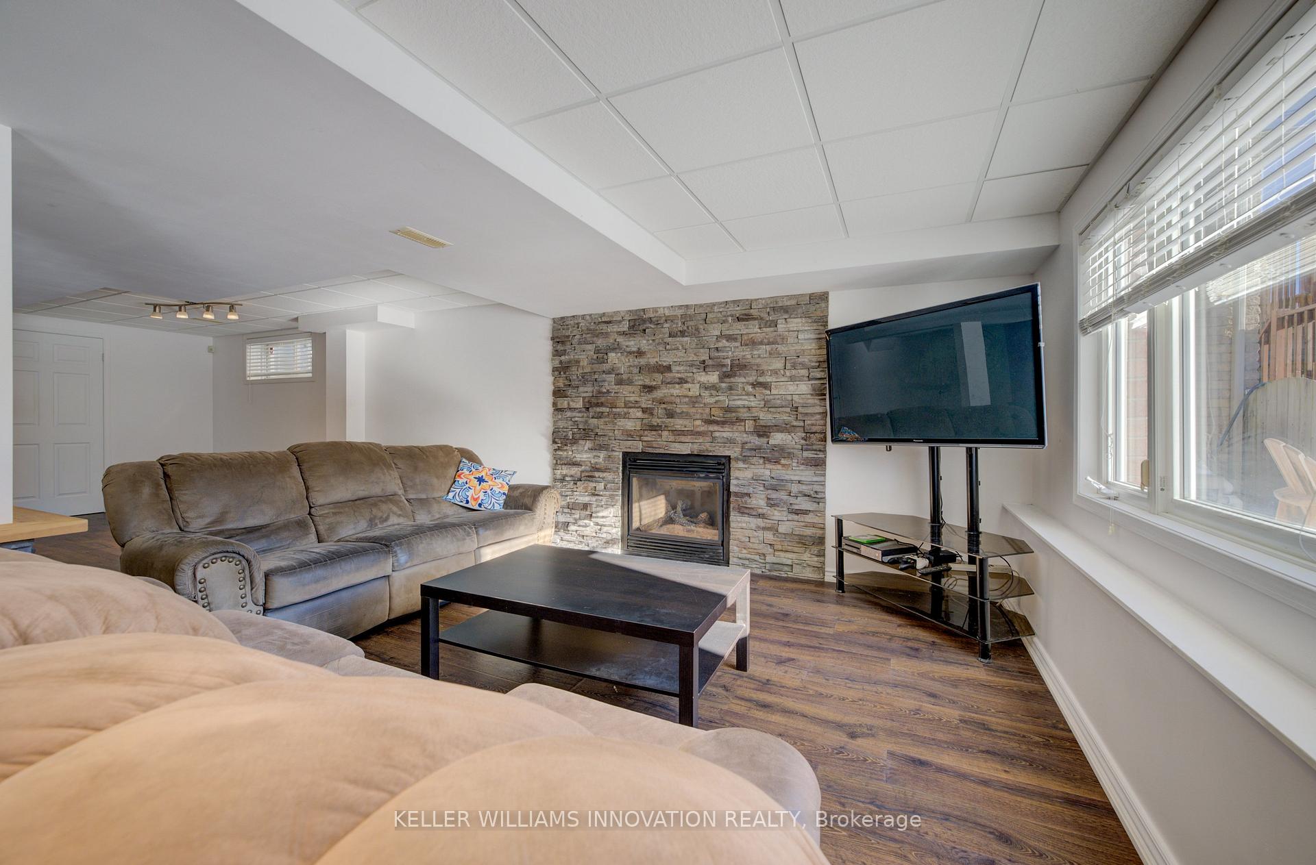 Photo 29 of 37 Grey Oak Drive, Guelph, Pineridge/Westminster Woods — HOMEH