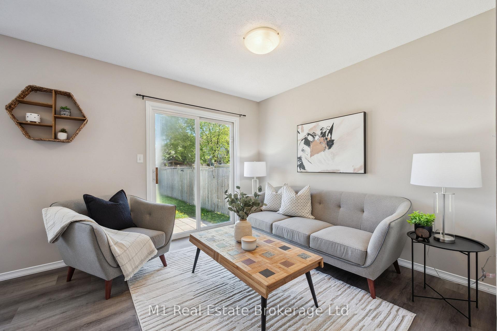 Photo 3 of 9 Eugene Drive, Guelph, Pineridge/Westminster Woods — HOMEH