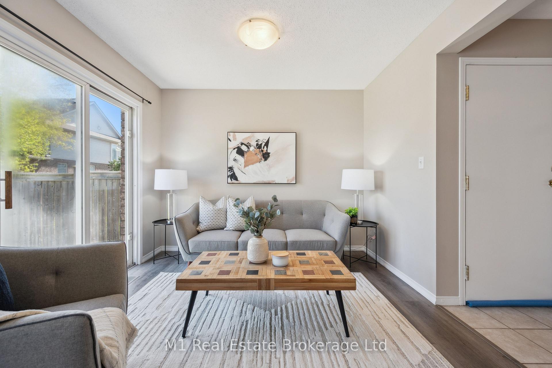 Photo 4 of 9 Eugene Drive, Guelph, Pineridge/Westminster Woods — HOMEH