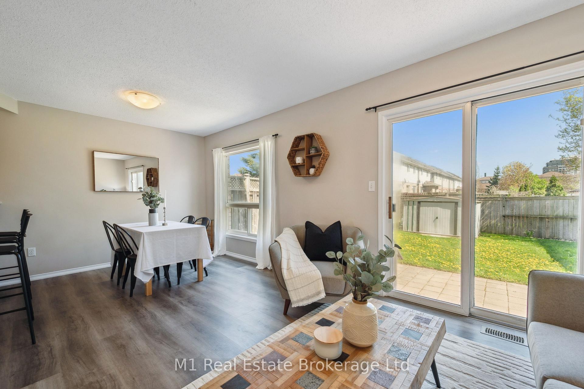 Photo 5 of 9 Eugene Drive, Guelph, Pineridge/Westminster Woods — HOMEH