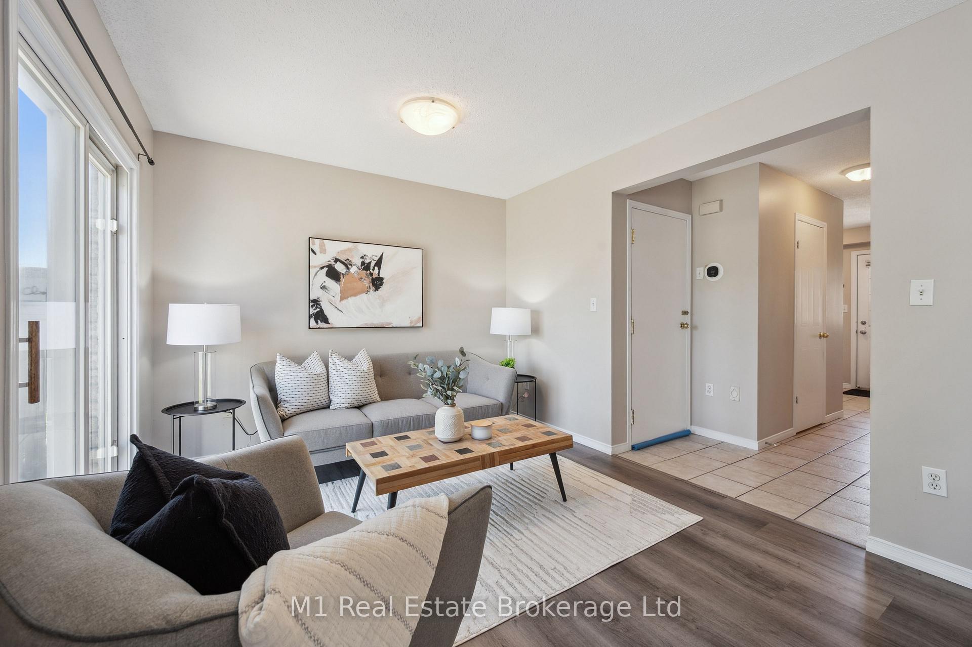 Photo 6 of 9 Eugene Drive, Guelph, Pineridge/Westminster Woods — HOMEH