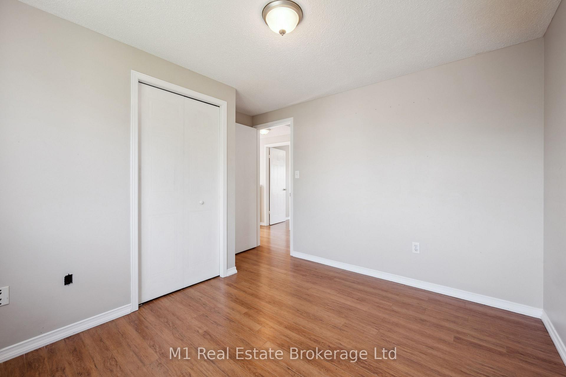 Photo 23 of 9 Eugene Drive, Guelph, Pineridge/Westminster Woods — HOMEH