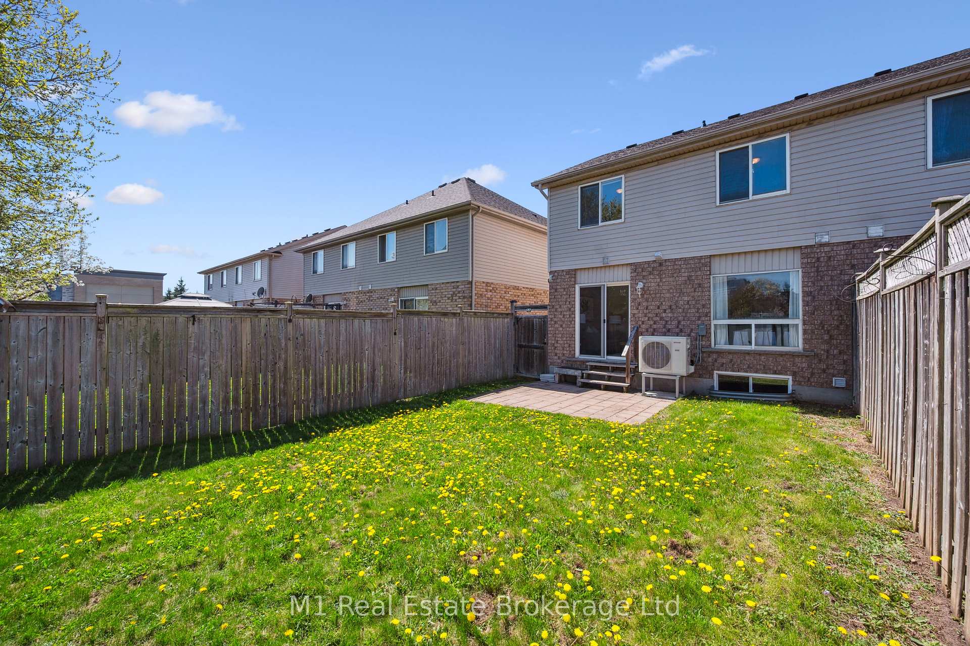 Photo 38 of 9 Eugene Drive, Guelph, Pineridge/Westminster Woods — HOMEH